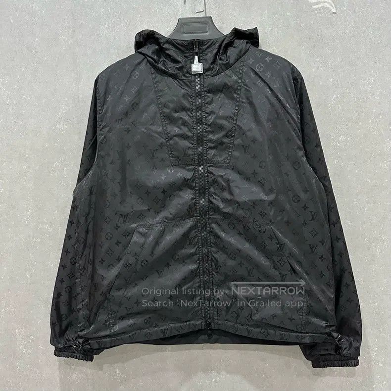 Louis Vuitton Louis Vuitton Pin full logo double-sided wear assault jack Size US M / EU 48-50 / 2 - 6 Thumbnail