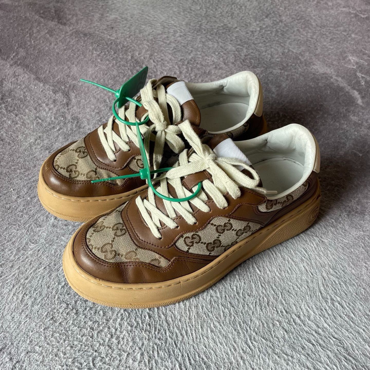 Gucci Gucci Brown Lowtop Sneakers 39.5 Men Size US 7 / EU 40 - 1 Thumbnail