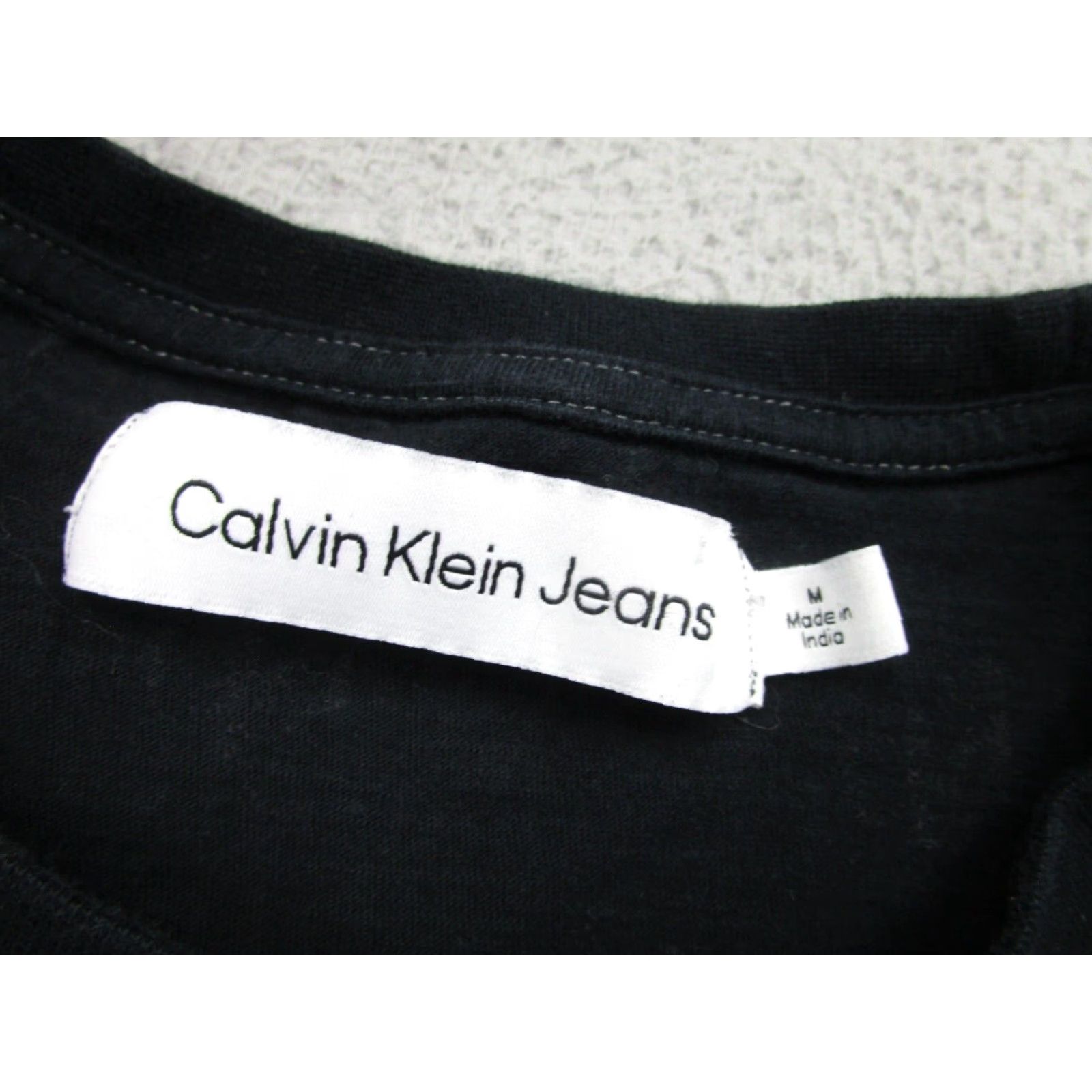 Calvin Klein VINTAGE Calvin Klein Graphic Print Short Sleeve T-Shirt Mens M Black Size US M / EU 48-50 / 2 - 4 Thumbnail