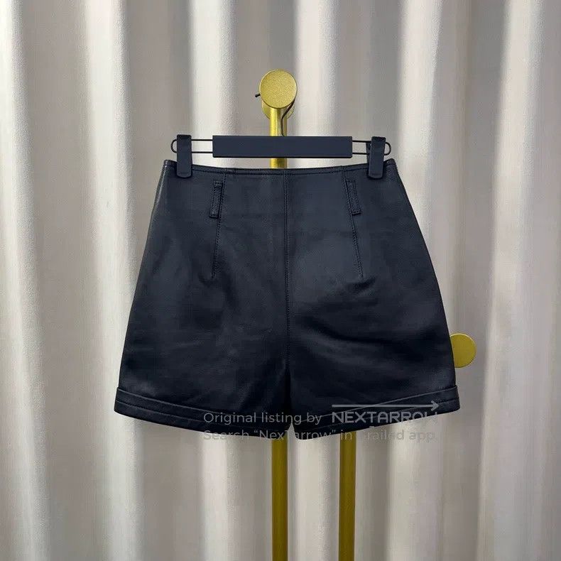 Saint Laurent Paris Saint Laurent Paris Black Leather Shorts Size 33" - 3 Thumbnail