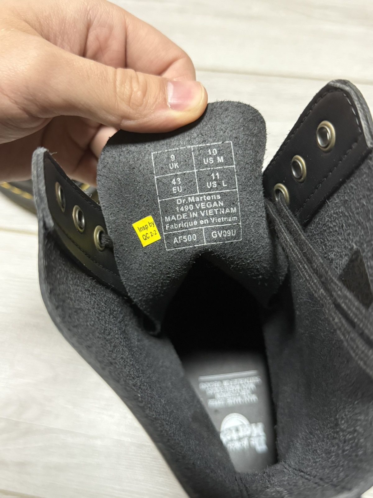 Dr. Martens Dr martens leather boots Size US 10 / EU 43 - 5 Thumbnail
