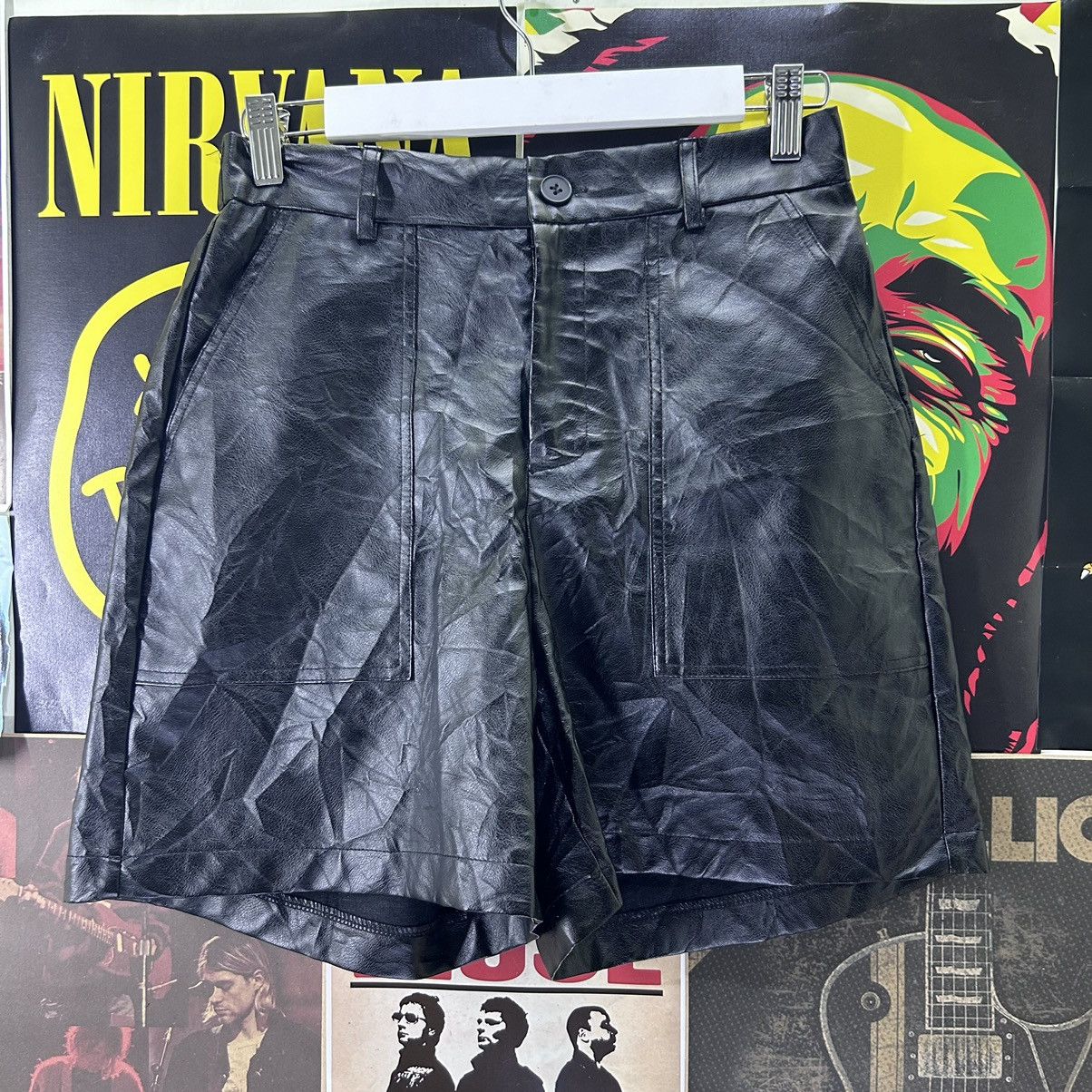 image of Vintage Dazy Syntetic Leather Short in Black, Women's (Size 28)
