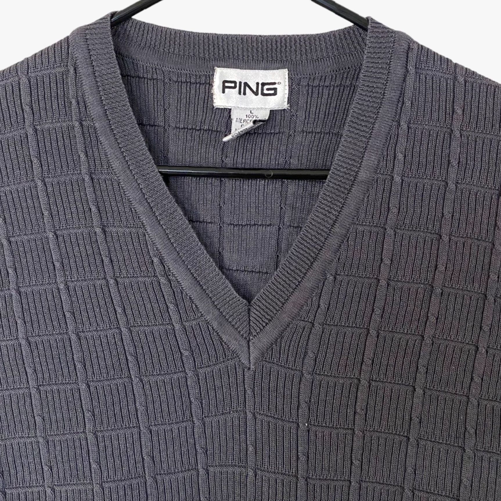 Vintage VINTAGE Ping V-Neck Sweater Vest Mens Large Gray Textured Knit Golf Pullover Shirt Size US L / EU 52-54 / 3 - 5 Thumbnail