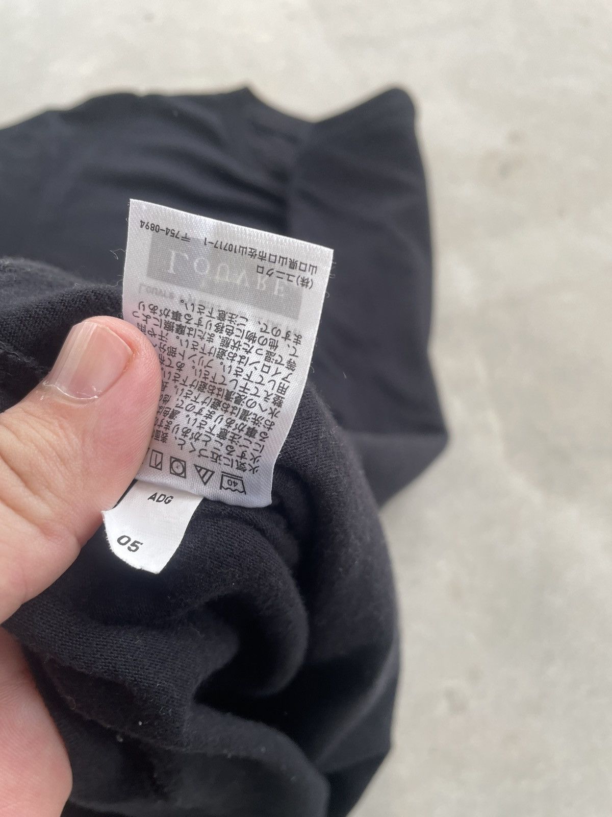 Japanese Brand × Uniqlo × Vacation MUSEE DE LOURVE PARIS UNIQLO TEE Size US XL / EU 56 / 4 - 6 Thumbnail