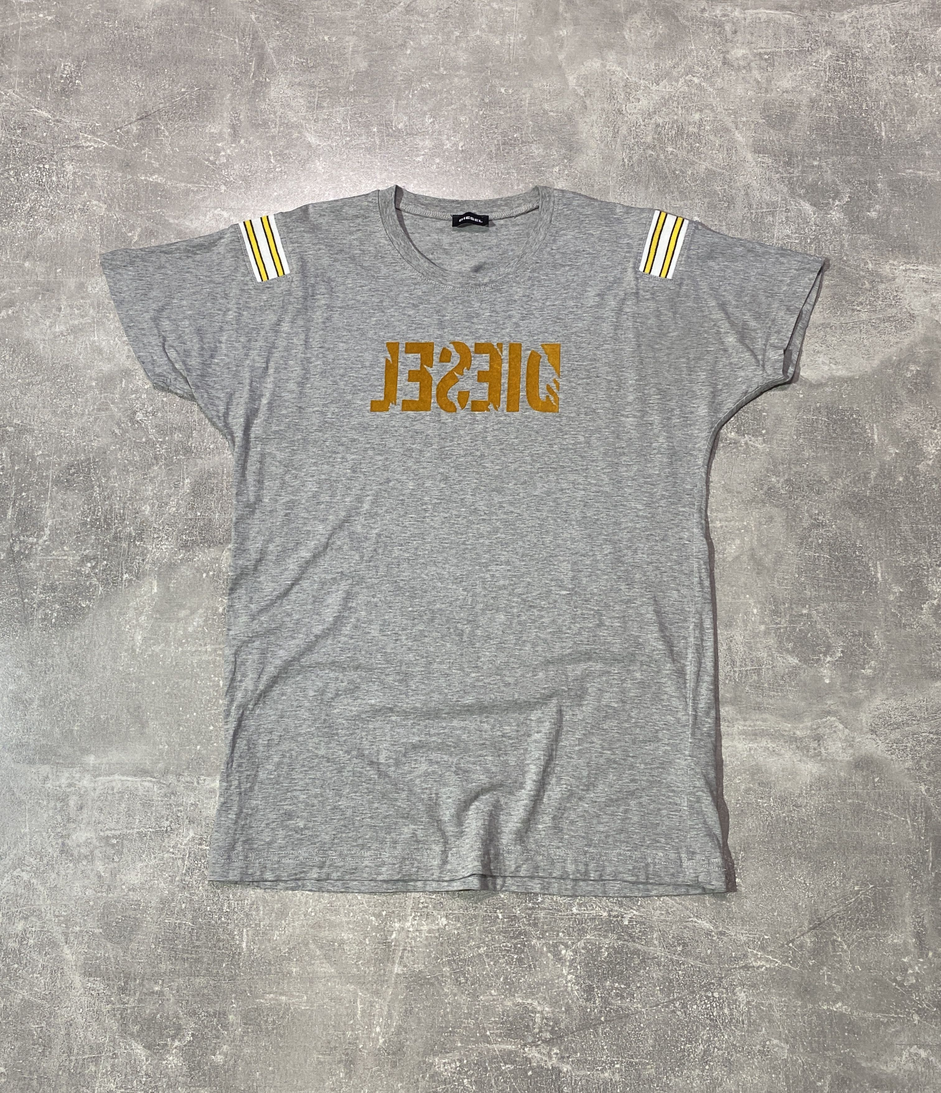 Diesel Vintage Y2K LESEID/DIESEL Reverse Logo T-shirt Size US S / EU 44-46 / 1 - 1 Thumbnail