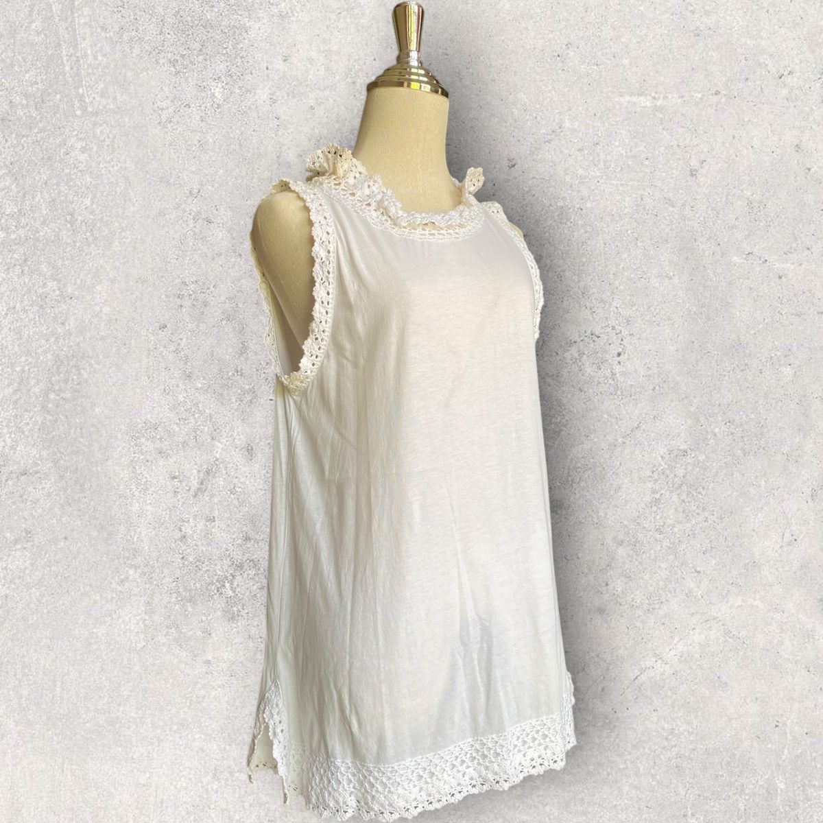 Prada 2010 Prada Lace Trim Tank Top Size XL / US 12-14 / IT 48-50 - 2 Thumbnail