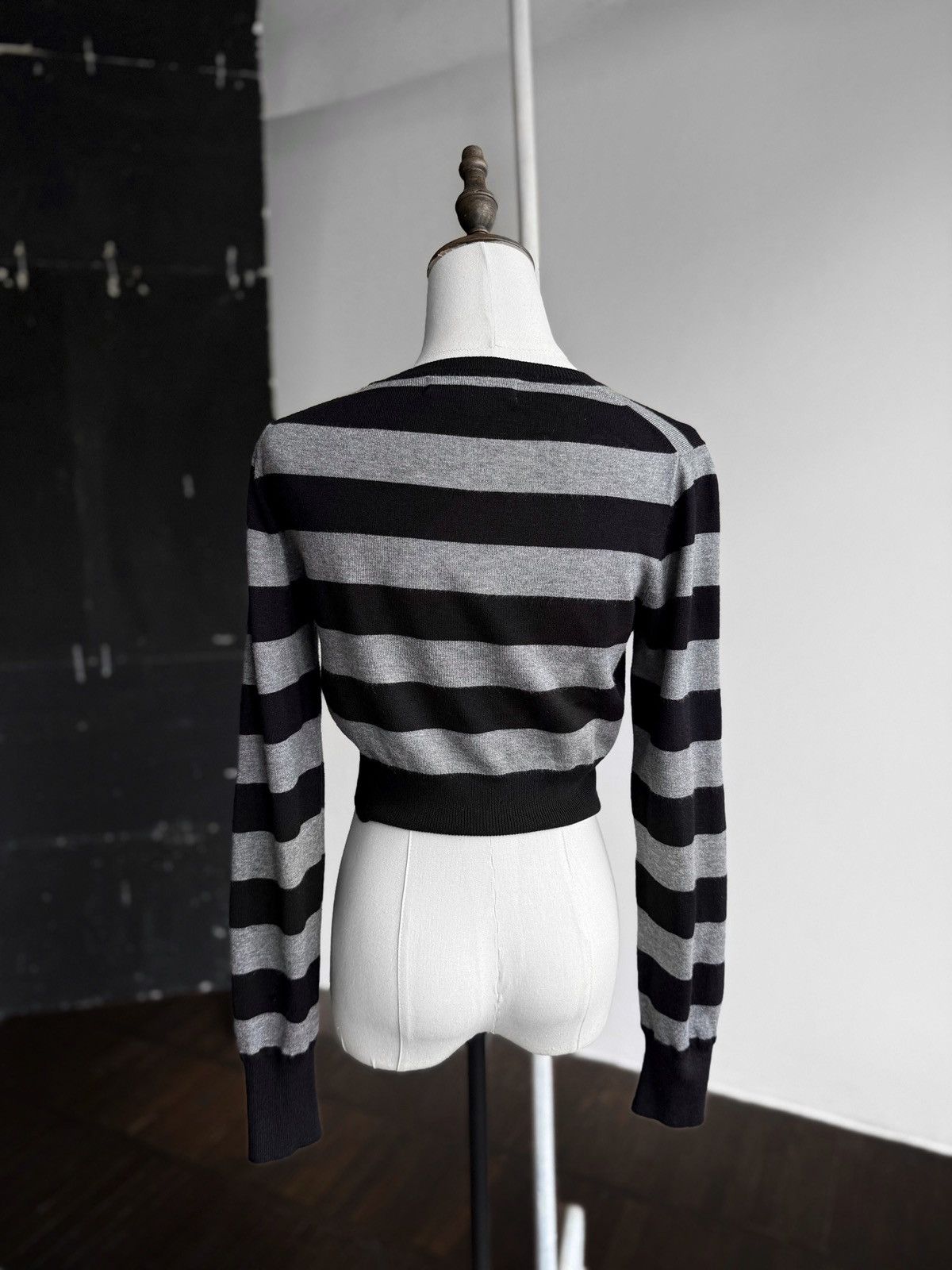 Designer Paula Cahen D’Anvers Black Grey Striped Knit Crop Sweater Size M / US 6-8 / IT 42-44 - 2 Thumbnail