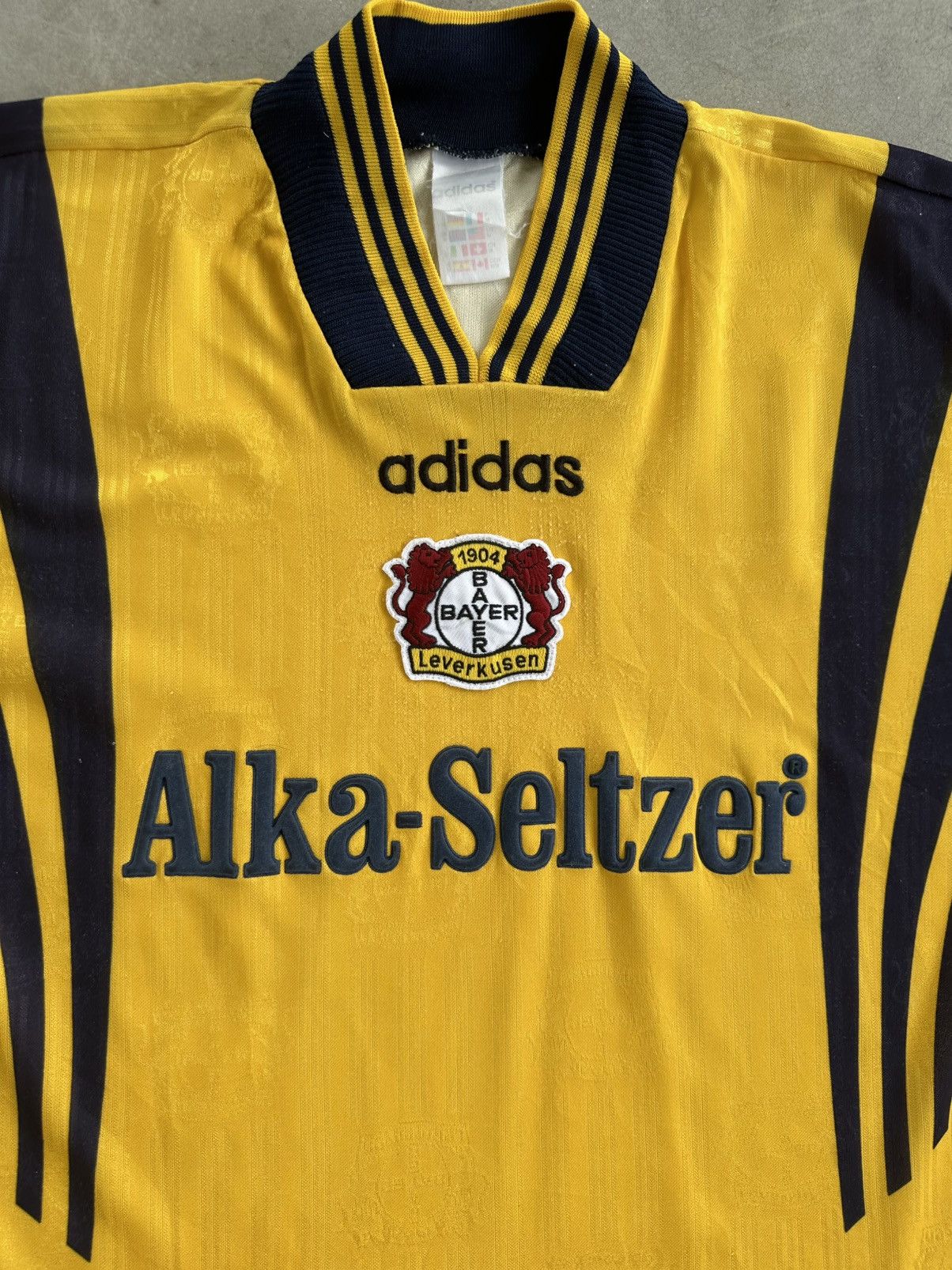 Adidas VINTAGE 96/97 BAYER LEVERKUSEN AWAY JERSEY Size US L / EU 52-54 / 3 - 2 Thumbnail