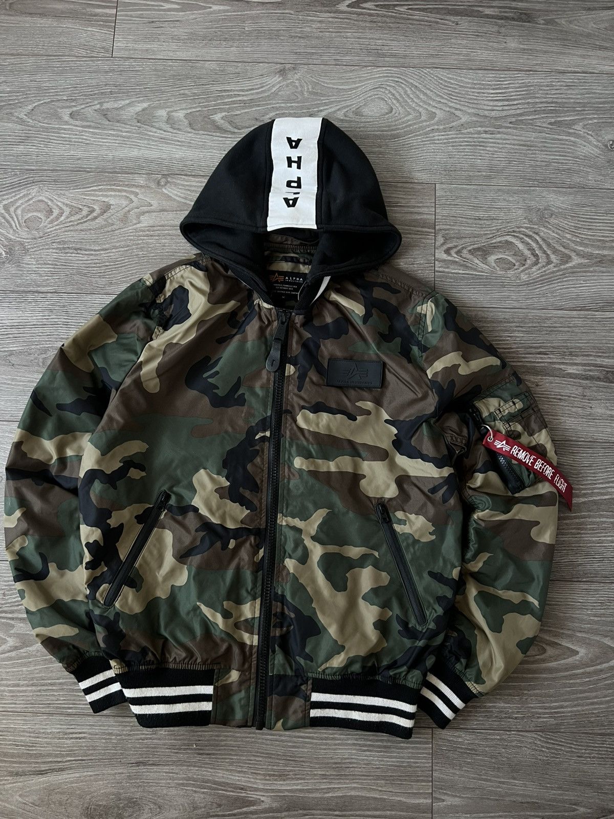 Alpha Industries Alpha Industries Camo Over Logo Printed MA1 Flying Jacket Size US M / EU 48-50 / 2 - 8 Thumbnail