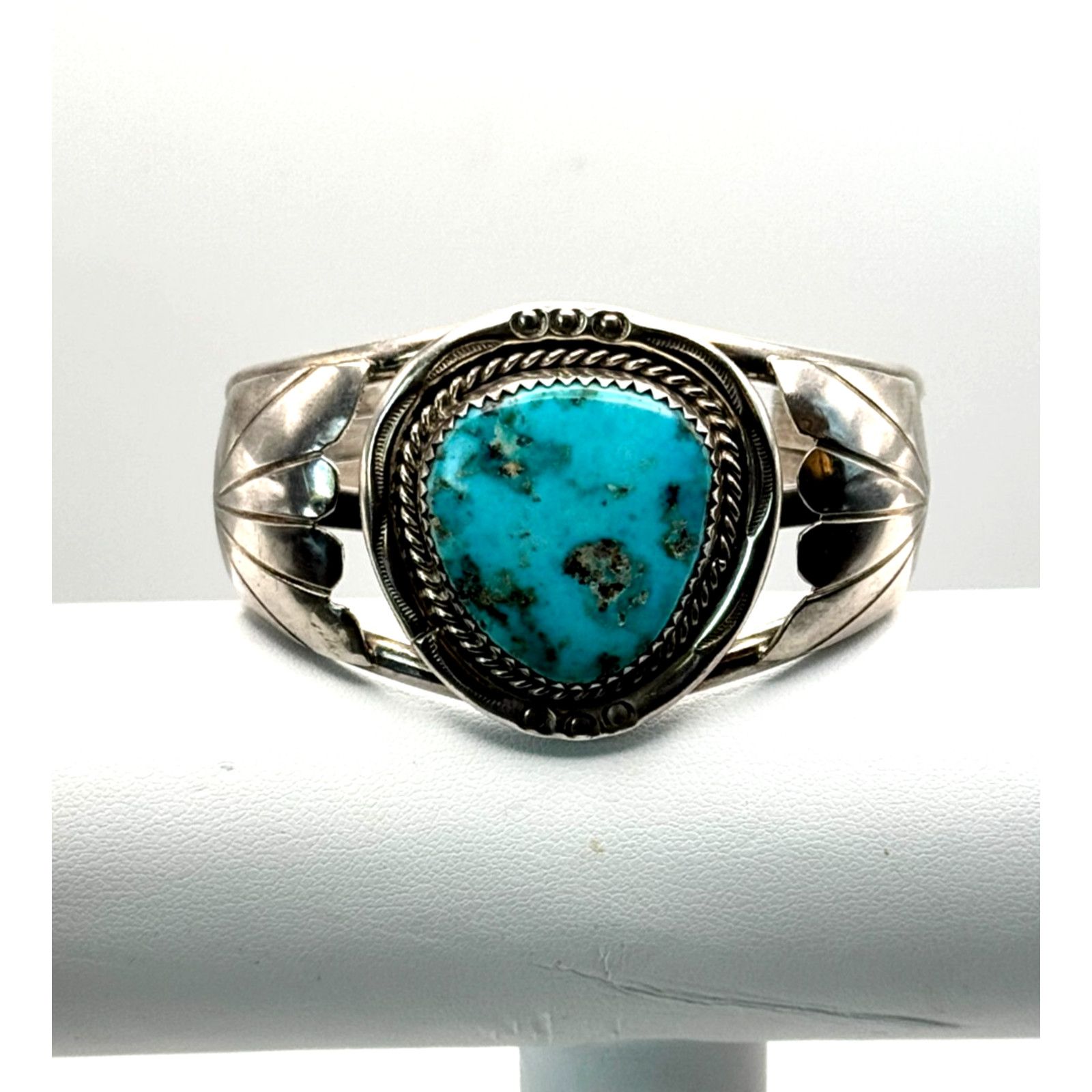 Other STUNNING LARGE TURQUOISE VTG CUFF NAVAJO STERLING BRACELET Size ONE SIZE - 2 Thumbnail
