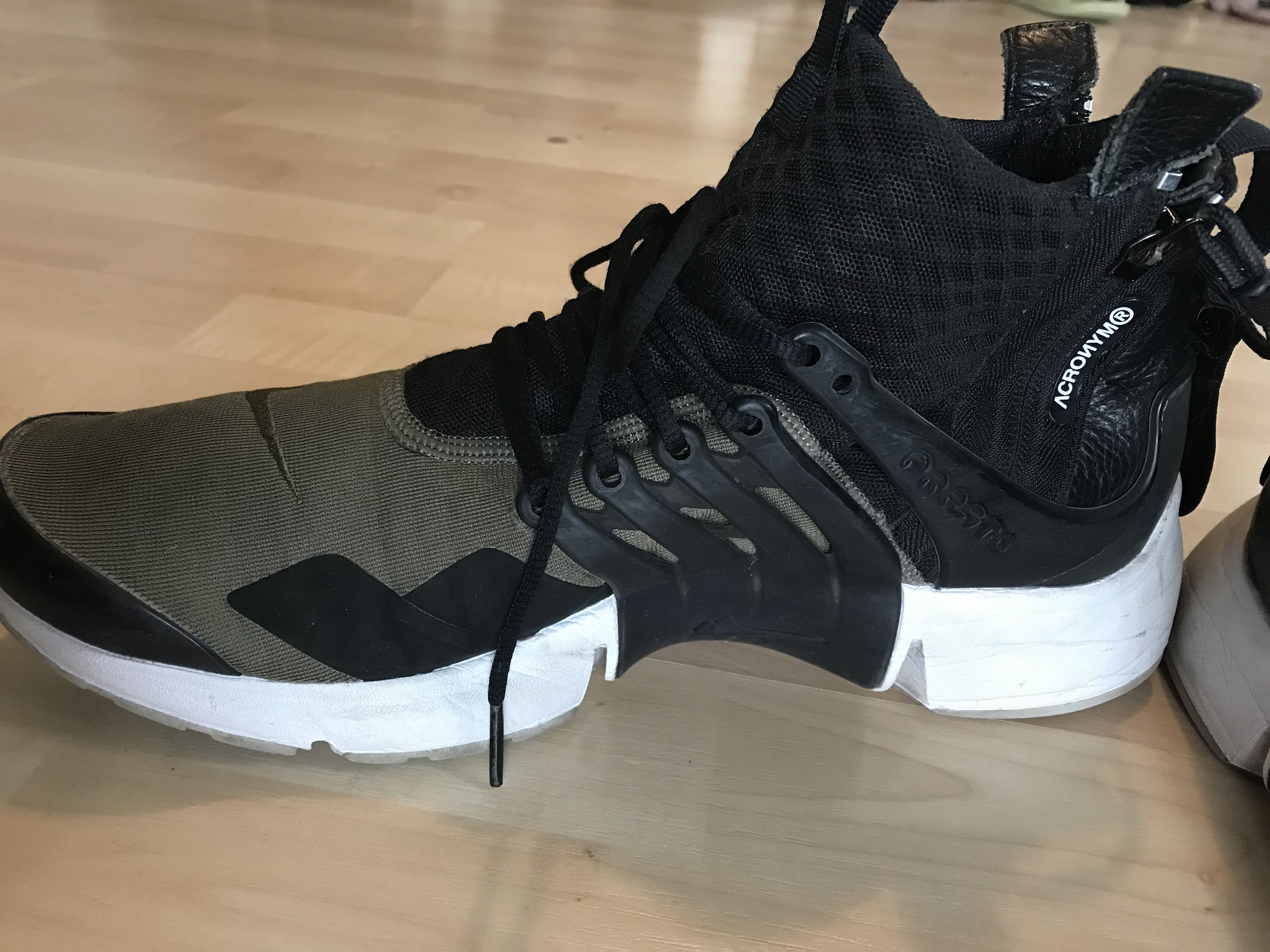 Acronym × Nike Acronym Nike Air Presto Mid Olive Large Size US 11 / EU 44 - 6 Thumbnail