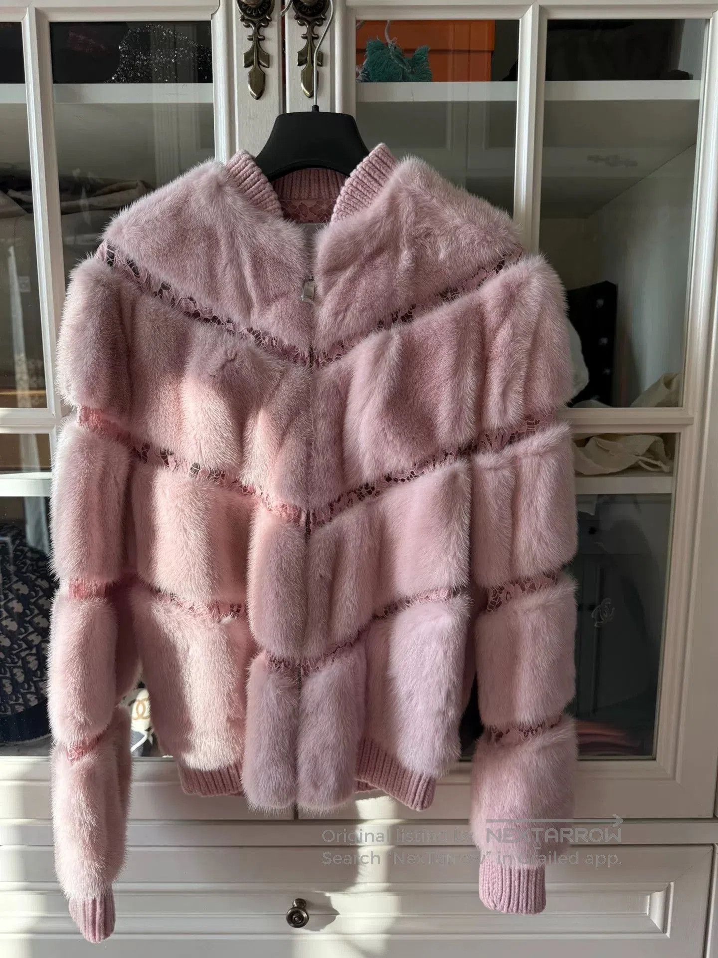 Valentino Valentino Pink Cropped Fur Coat. Size S / US 4 / IT 40 - 1 Thumbnail