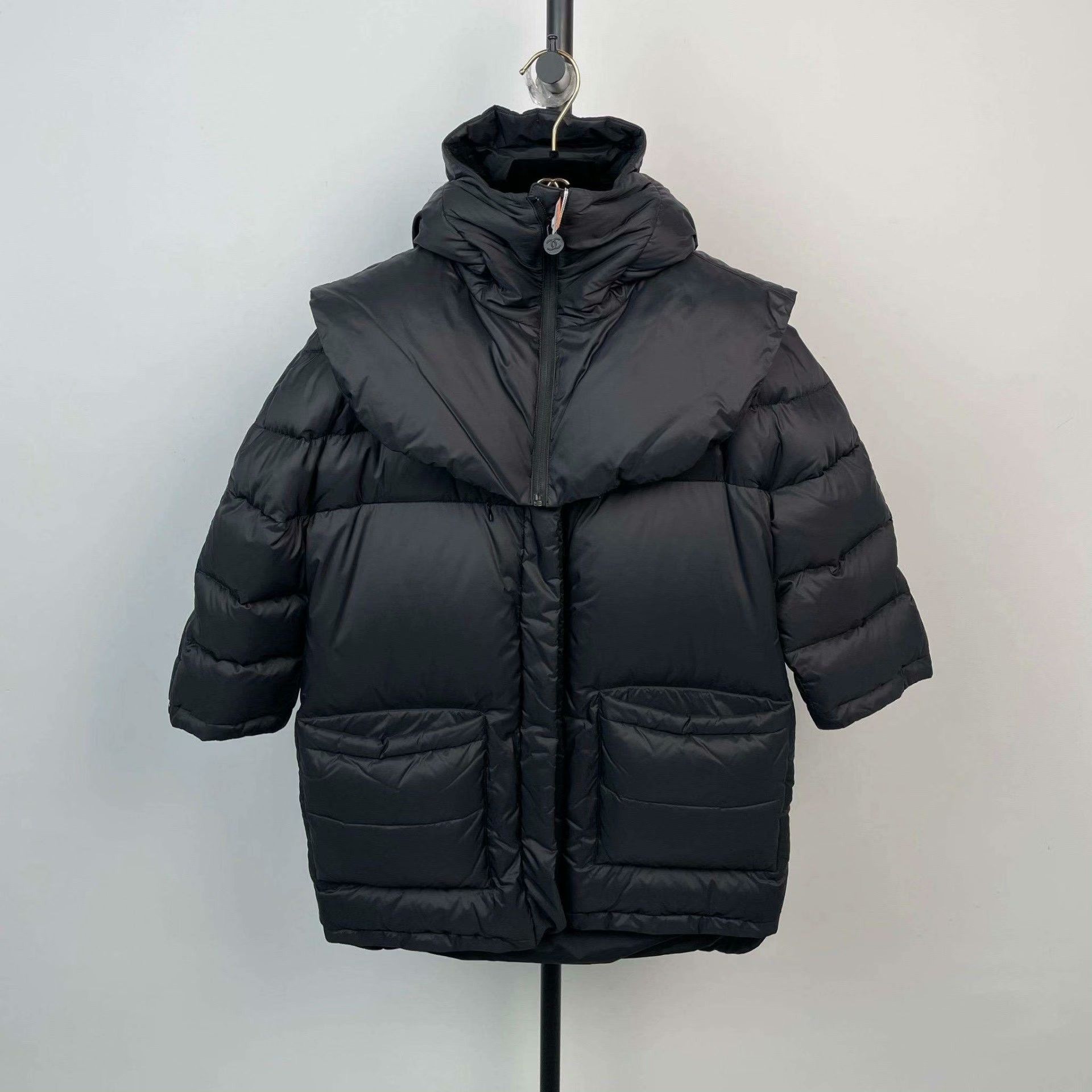 Chanel Chanel Polyester Down Black Down Jacket 34 Women Size XS / US 0-2 / IT 36-38 - 1 Thumbnail
