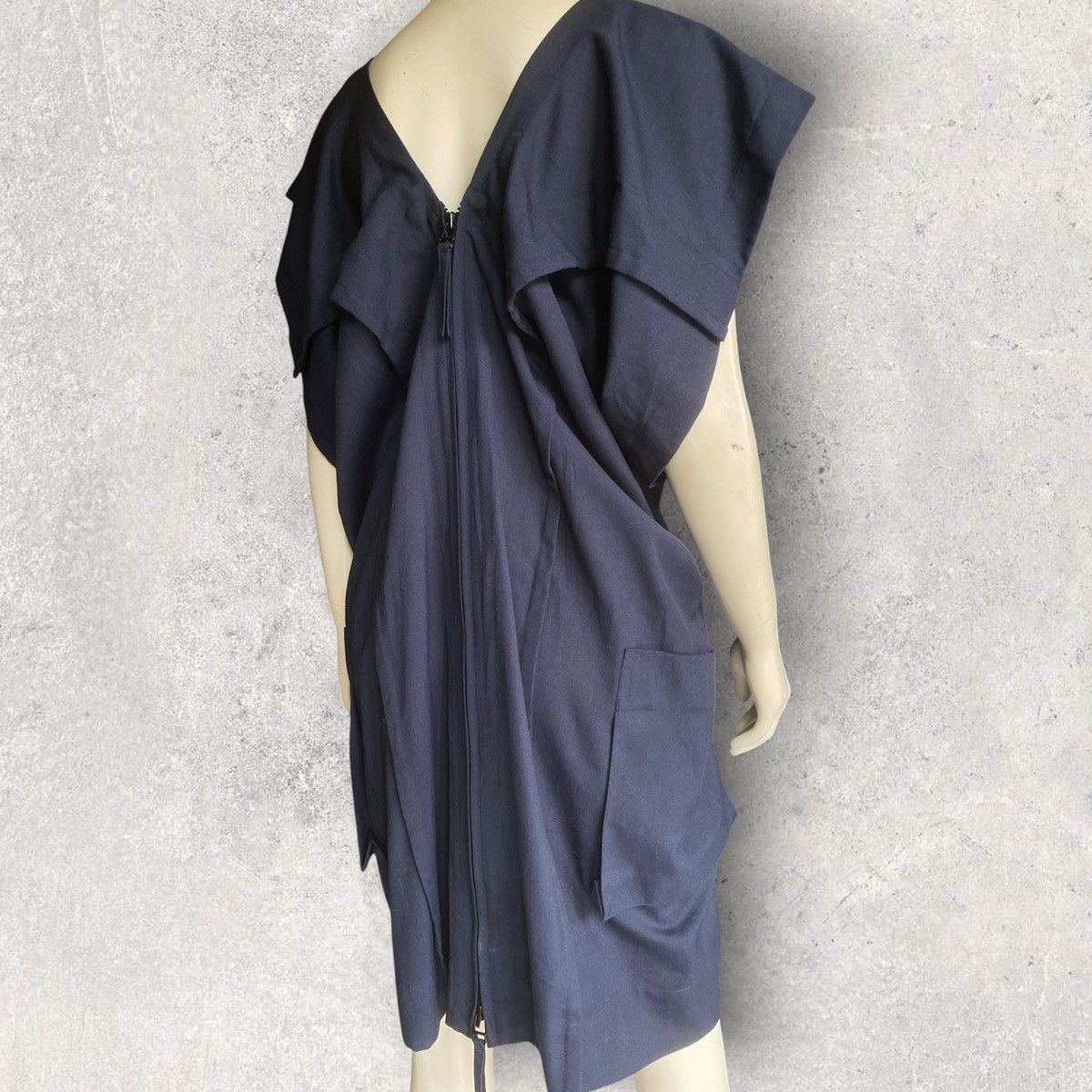 Issey Miyake Issey Miyake V Neck Back Zip Midi Dress Size M / US 6-8 / IT 42-44 - 5 Thumbnail