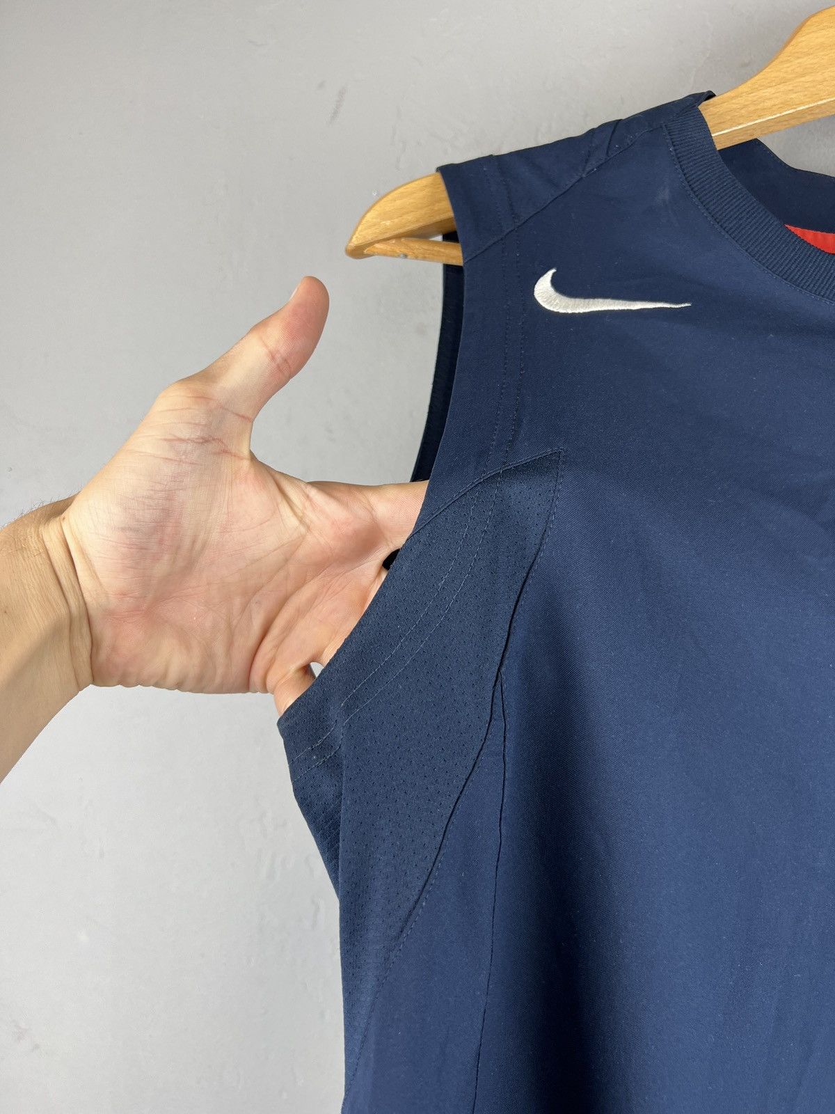 Nike Vintage Nike Total 90 Tank Top A-Shirt Y2K Drill Style Size US M / EU 48-50 / 2 - 4 Thumbnail