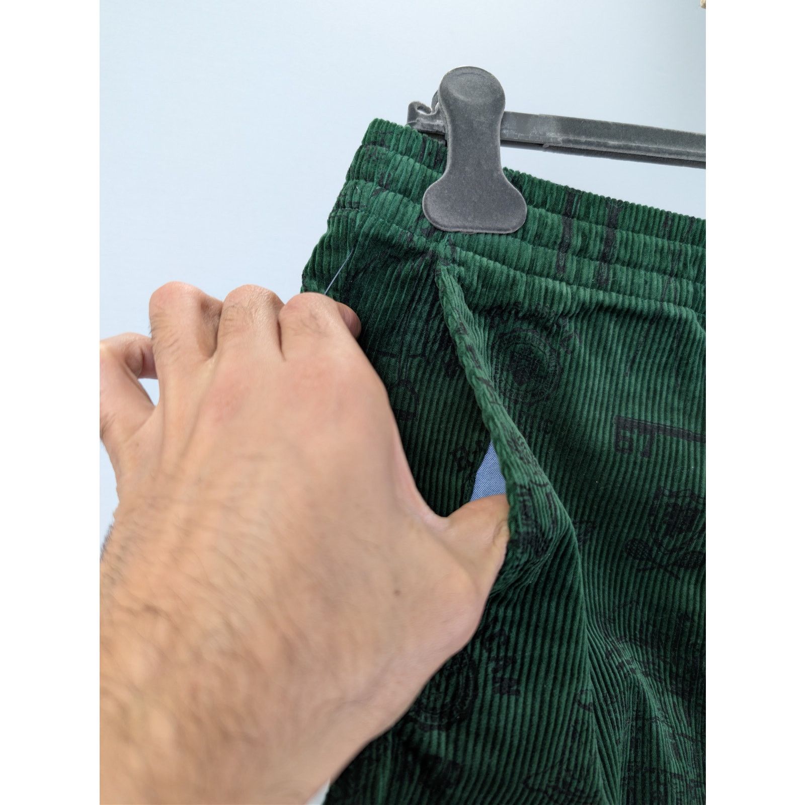 Polo Ralph Lauren o1rshd1 CC20 Velvet Shorts in Green Size US 32 / EU 48 - 6 Thumbnail