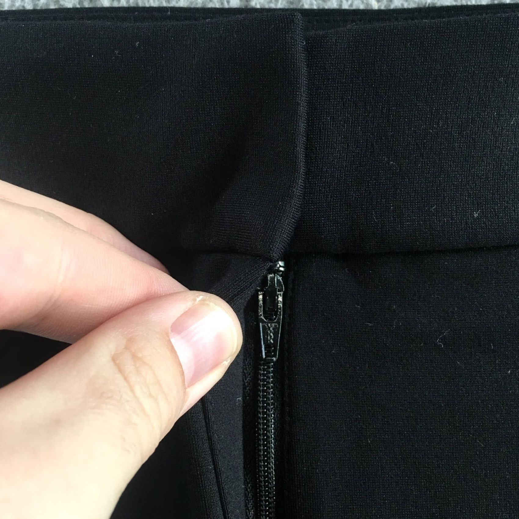 Calvin Klein Calvin Klein Pants Womens 12 Black Hi-Rise Flat Front Zip Pocket Ankle Trouser Size 34" / US 12 / IT 48 - 5 Thumbnail