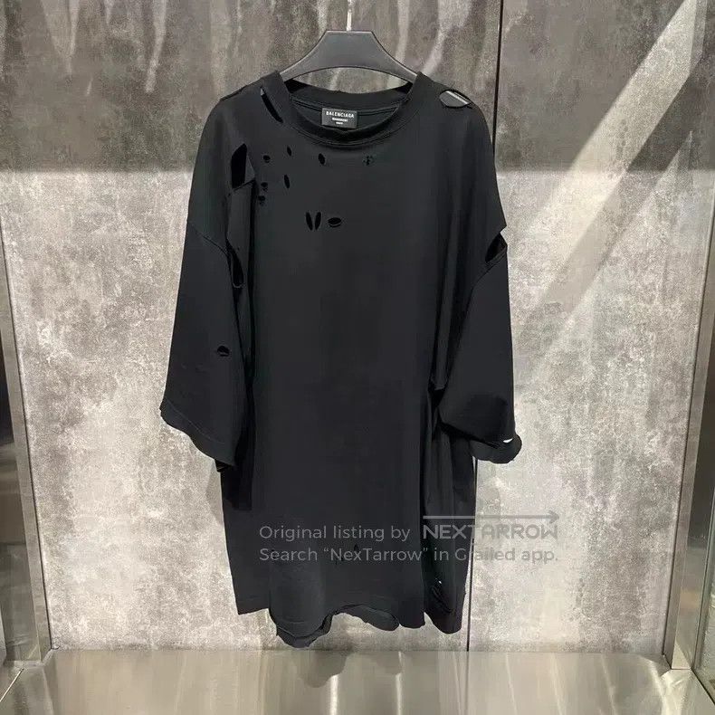Balenciaga Balenciaga Double hook hole destruction short sleeve Size US S / EU 44-46 / 1 - 1 Thumbnail