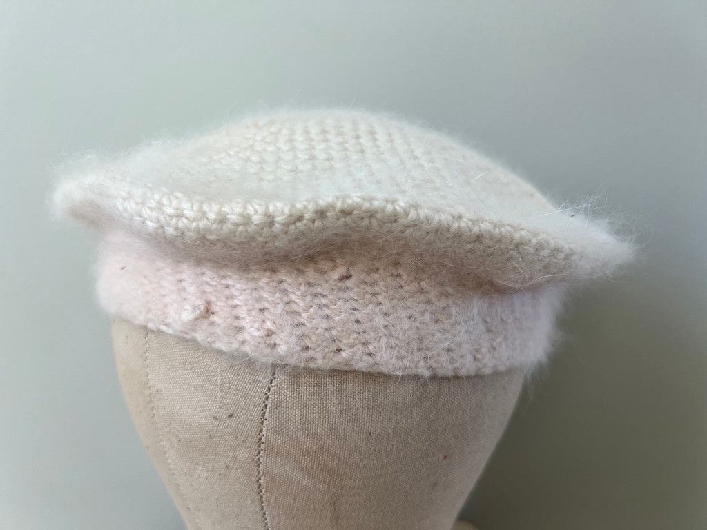Vintage 1950s Vintage Pink Cashmere Knitted Handmade Beret Child Hat Size ONE SIZE - 4 Thumbnail