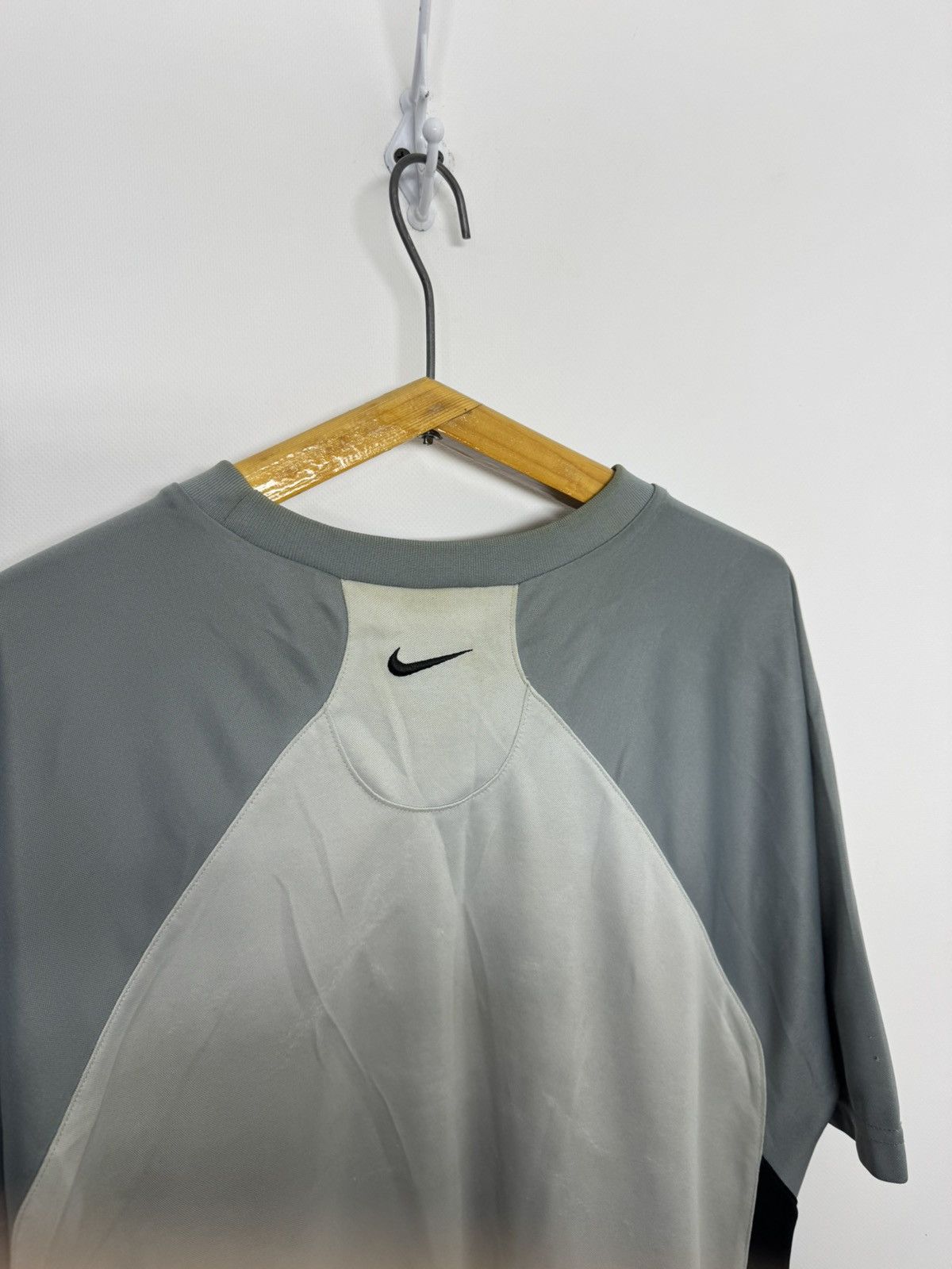 Nike Vintage Y2k Nike Shox Big Logo Swoosh T-Shirt Size US S / EU 44-46 / 1 - 15 Thumbnail