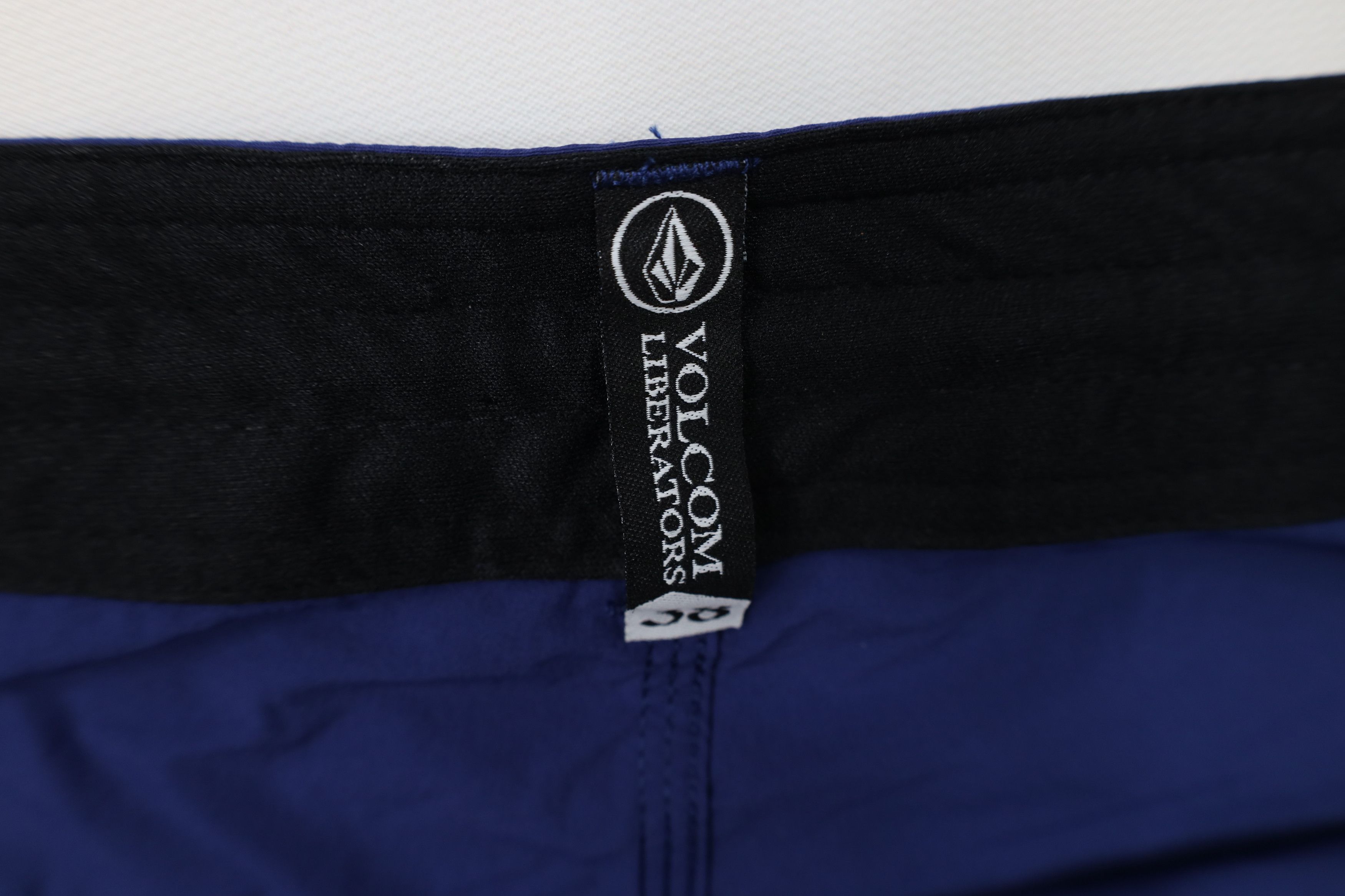 Volcom New Volcom Surfing Block Striped Liberators Board Shorts Size US 38 / EU 54 - 9 Thumbnail