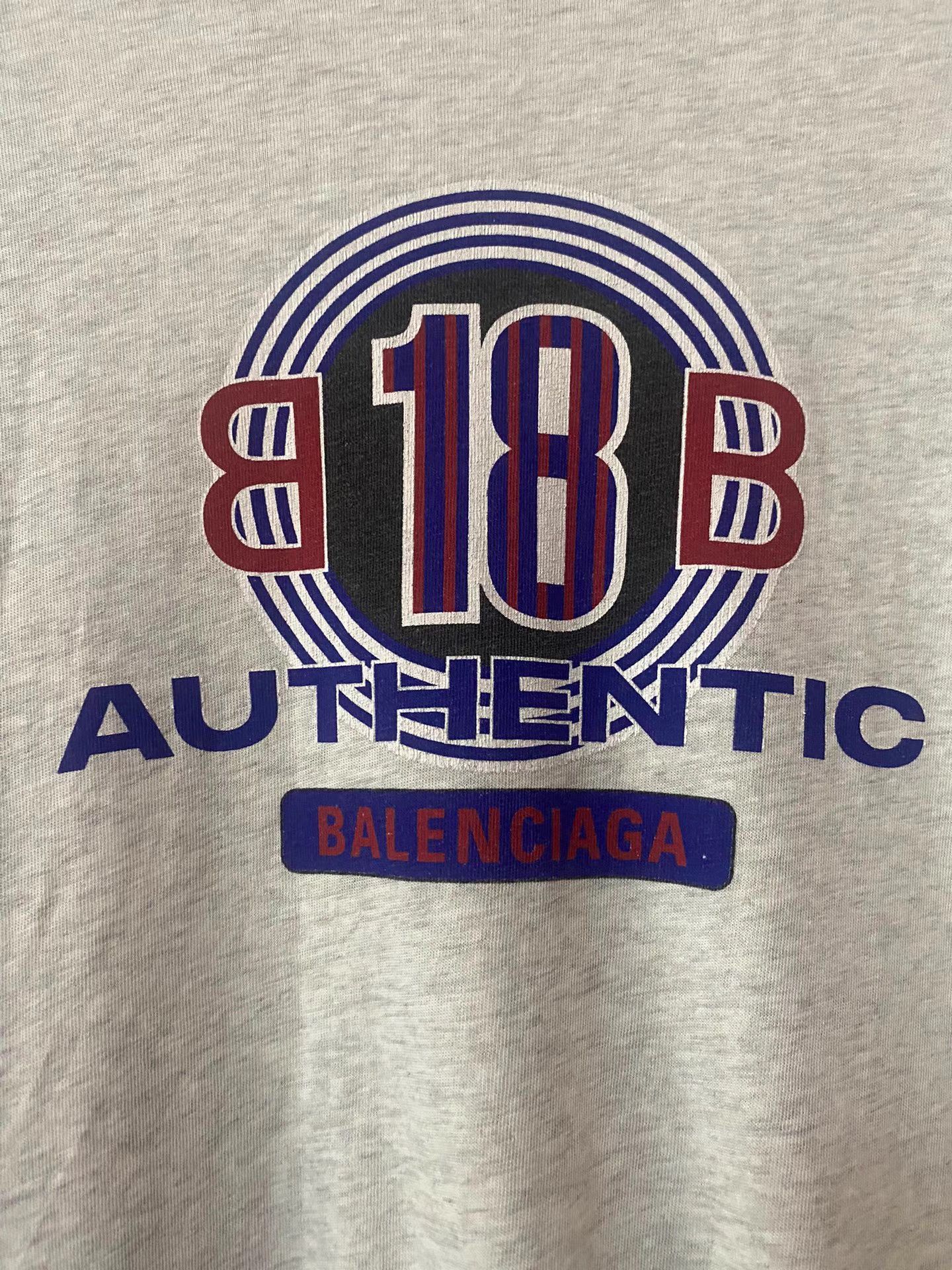 Balenciaga Balenciaga 2018 Classic Double B Logo T-shirt Size US XL / EU 56 / 4 - 3 Thumbnail