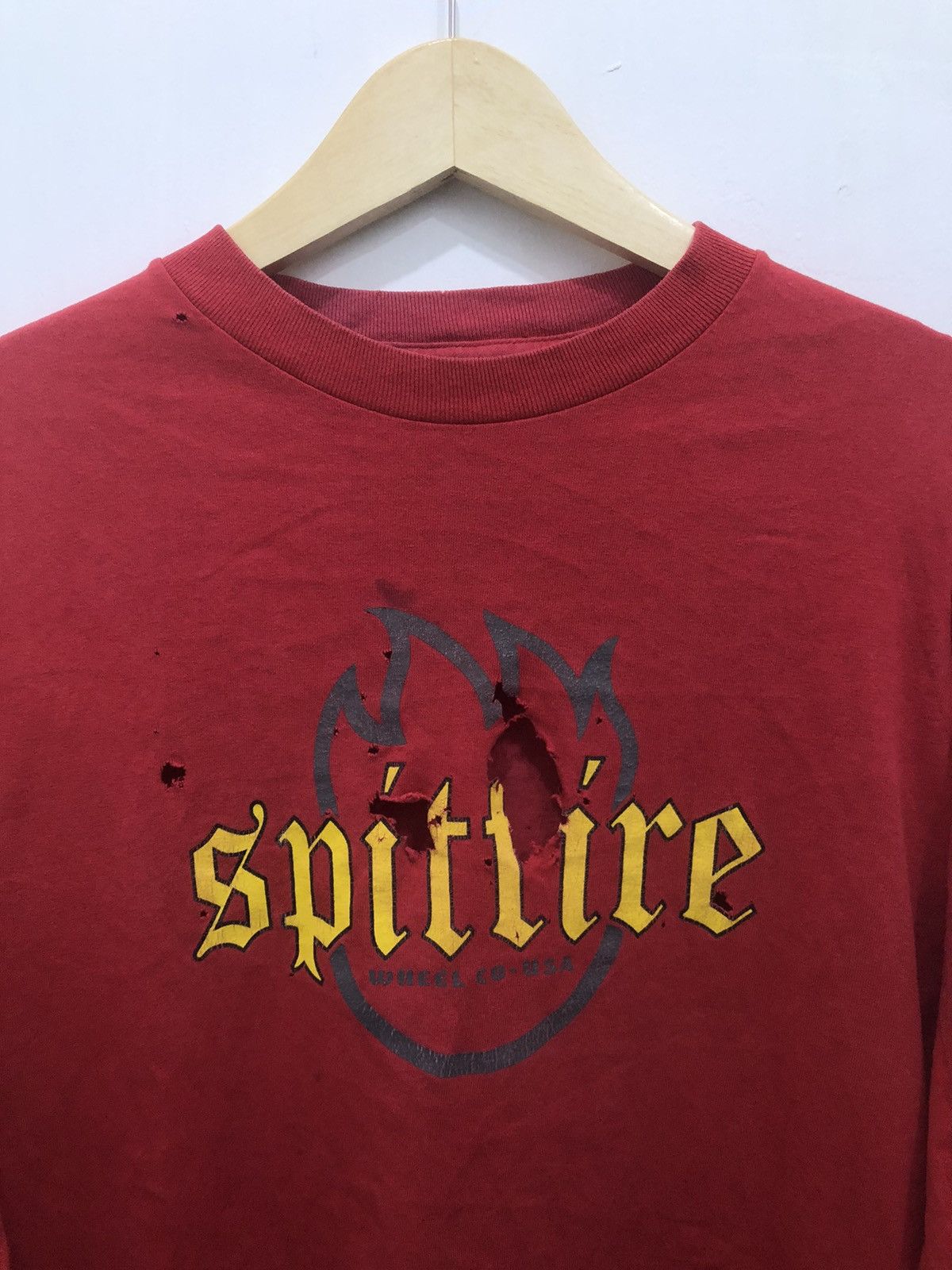 Santa Cruz Skateboards × Shorty's Skateboards × Spitfire Distressed Spit Fire Big Logo LongSleeve Tshirt Tee Size US L / EU 52-54 / 3 - 5 Thumbnail