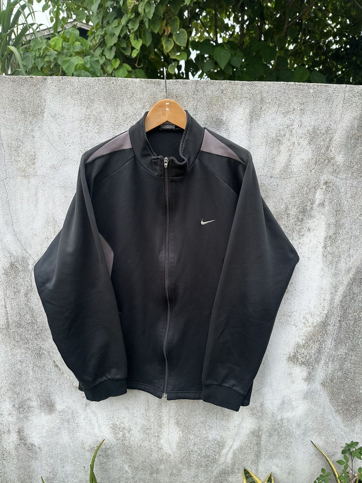 Nike Nike black sweater Size US XL / EU 56 / 4 - 3 Thumbnail