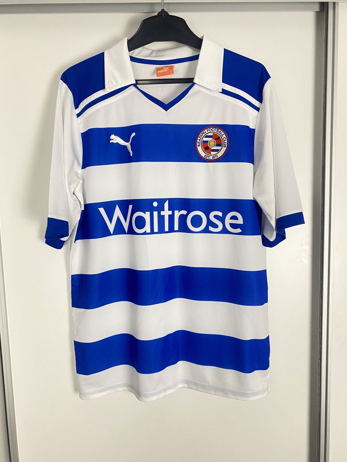 Puma Puma x Reading FC 2011 2012 11/12 vintage y2k soccer Jersey Size US L / EU 52-54 / 3 - 13 Thumbnail
