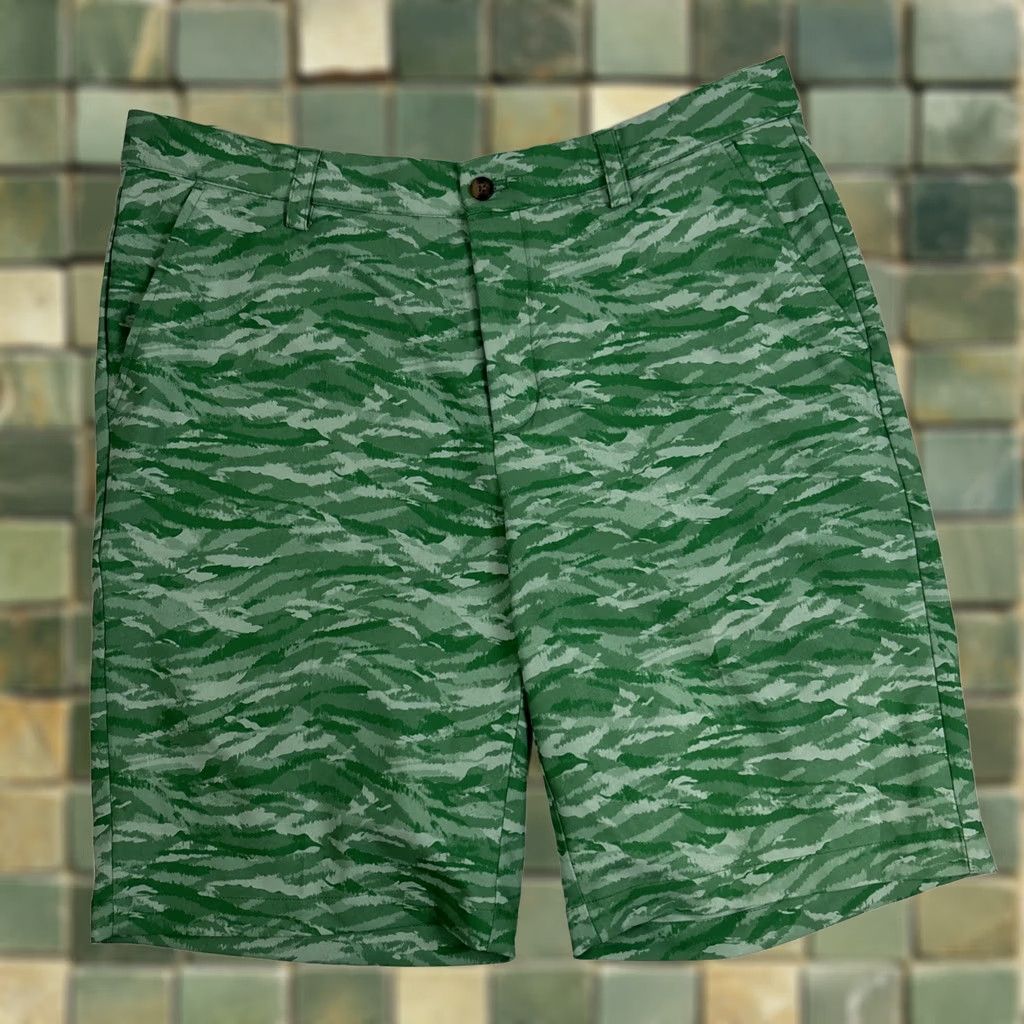 Vintage Greg Norman ML75 Microlux Golf Shorts Mens 34 Green Camouflage Stretch Wicking Size US 34 / EU 50 - 1 Thumbnail