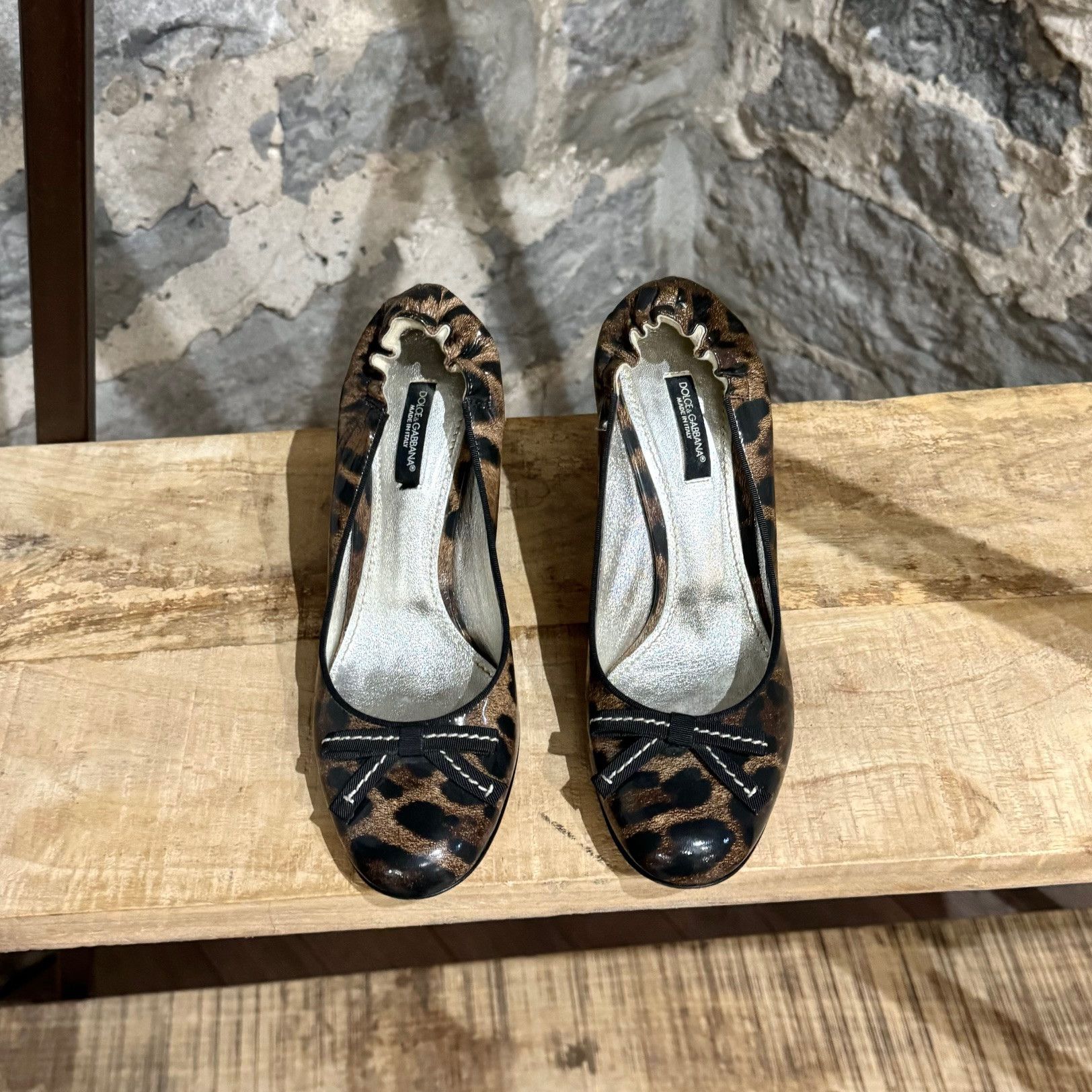 Dolce & Gabbana Dolce & Gabbana Leopard Patent Elastic Bow Pumps Size US 7.5 / IT 37.5 - 4 Thumbnail