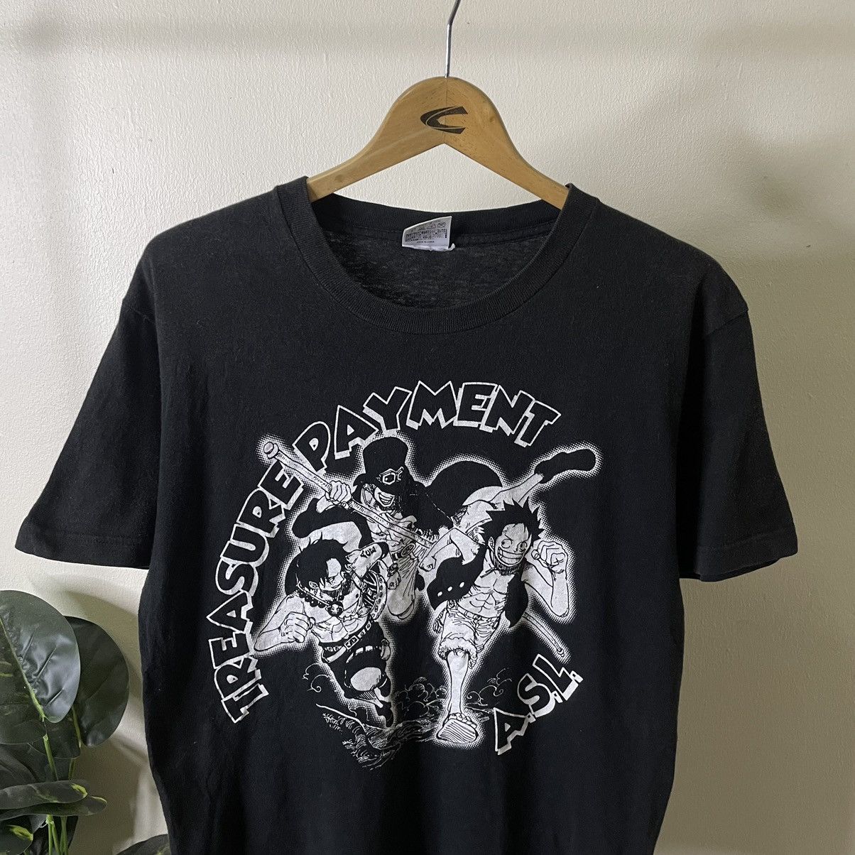 Anime × One Piece × Vintage Vintage 2000s One Piece Treasure Payment Anime Tee Size US M / EU 48-50 / 2 - 2 Thumbnail