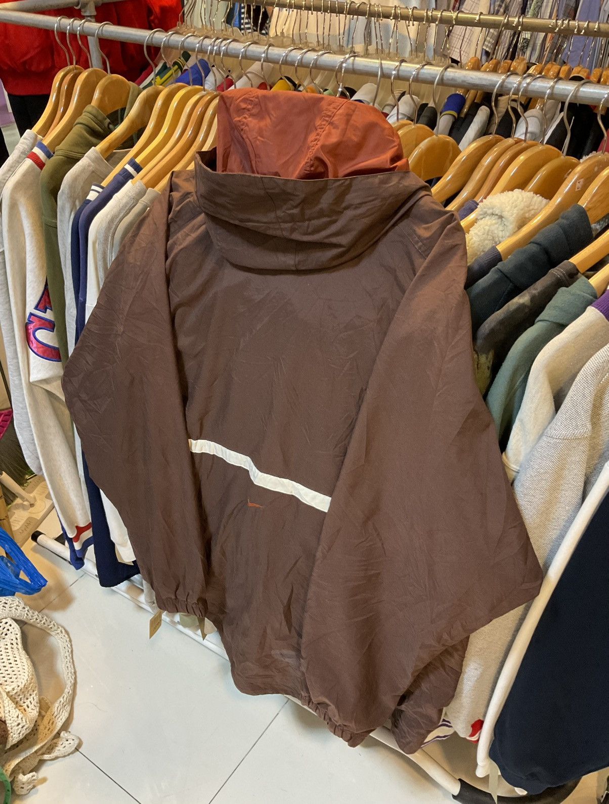 Nike × Vintage Vintage Nike Center Swoosh Hoodie Jacket Size US L / EU 52-54 / 3 - 3 Thumbnail