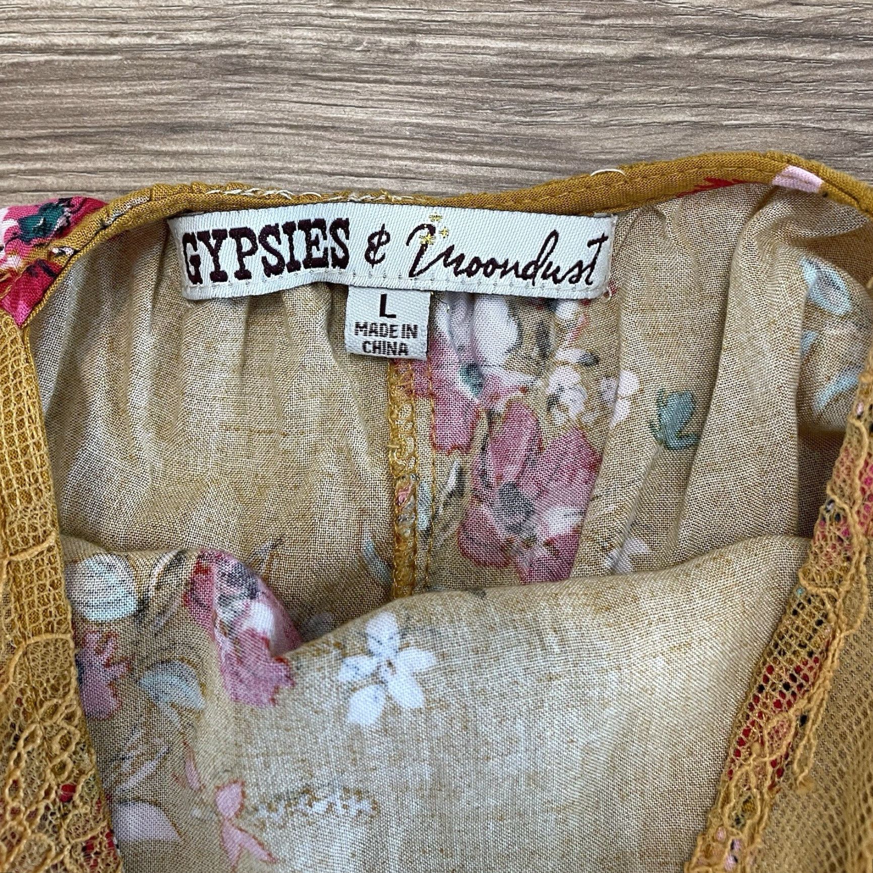 Vintage VINTAGE Gypsies & Moondust Yellow Floral Lace Tank Top Open Back Size Large Womens Size L / US 10 / IT 46 - 6 Thumbnail