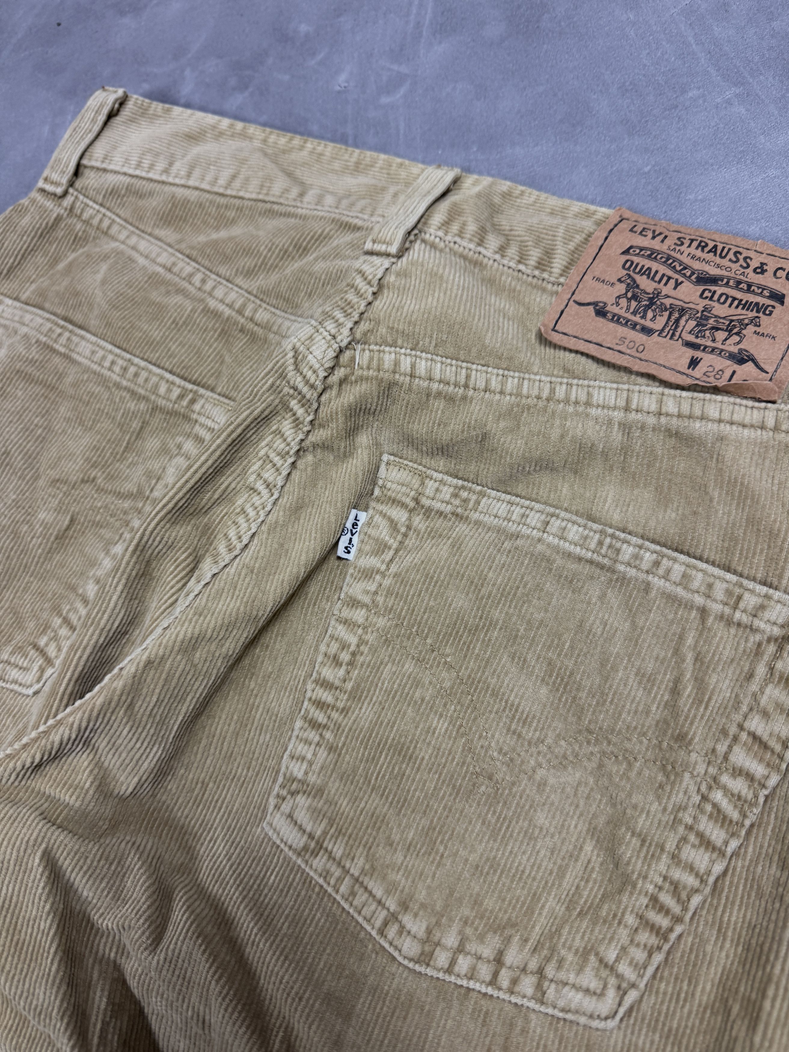 Levi's × Vintage Vintage Levi's 500 90s brown corduroy denim jeans white tab Size US 30 / EU 46 - 11 Thumbnail