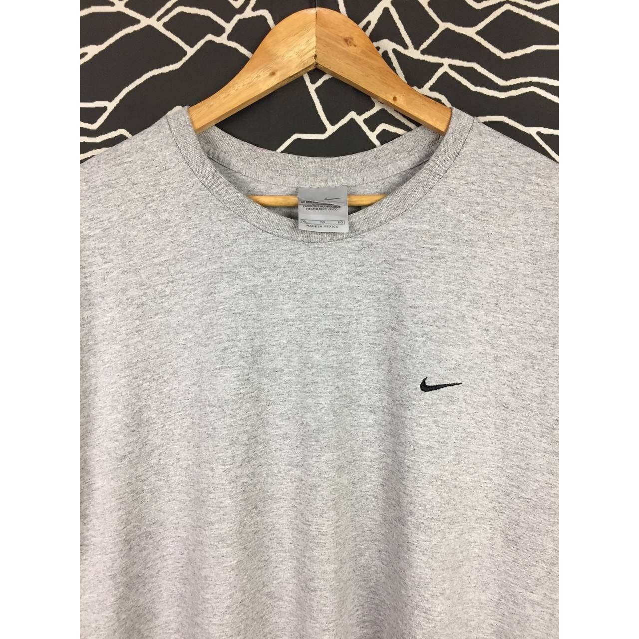 Nike × Vintage Vtg Y2K Nike Swoosh Embroidered Logo Tee Size XL Size US XL / EU 56 / 4 - 3 Thumbnail