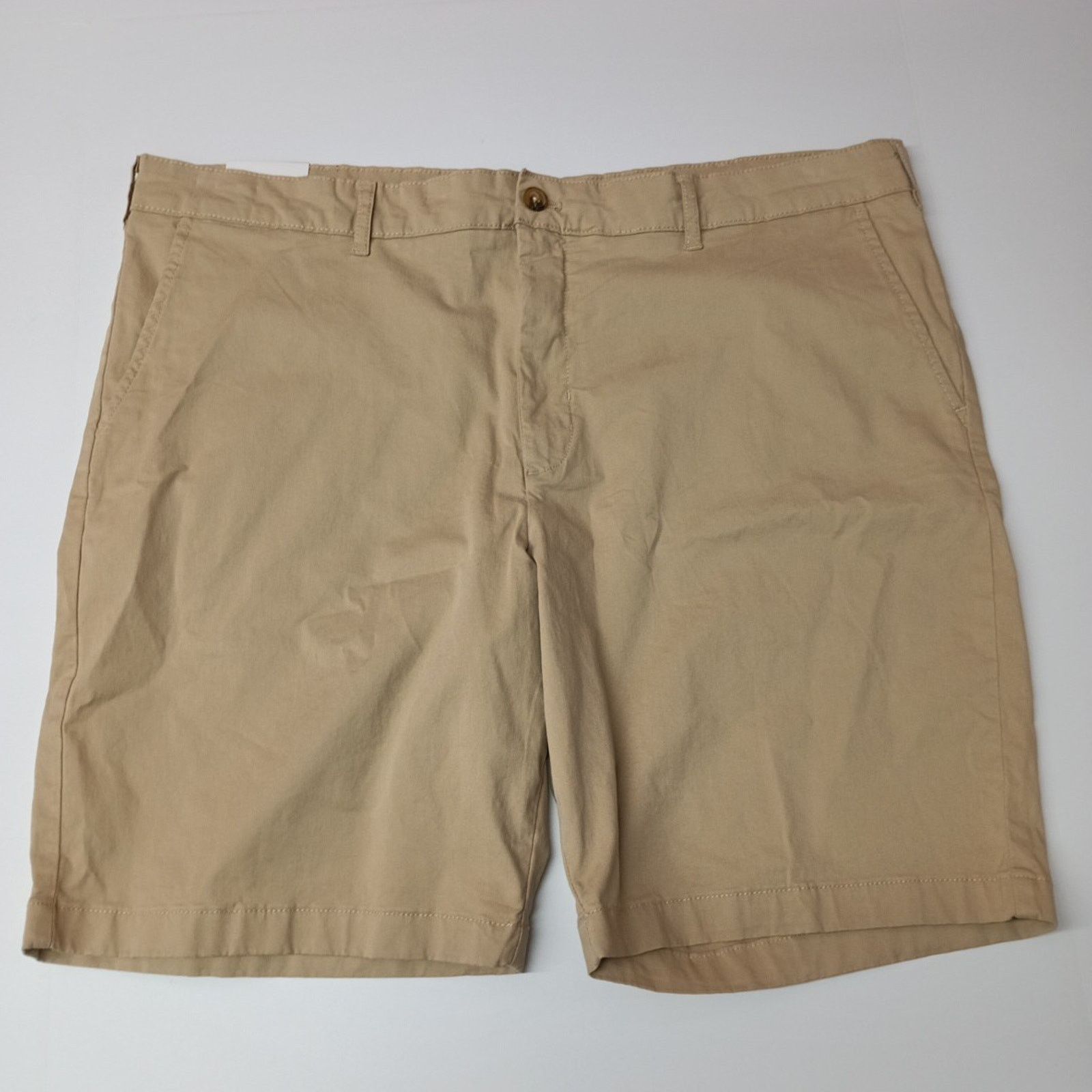 Izod Men's IZOD Saltwater Chino Khaki Shorts Size 42 Classic Fit Size US 42 / EU 58 - 1 Thumbnail
