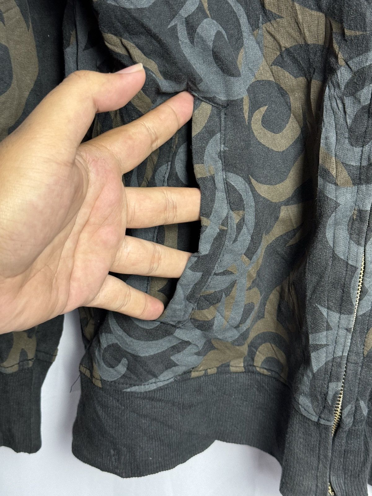 Le Grande Bleu (L.G.B.) Bonvet Crazy Tribal Hoodie Archive style Size US M / EU 48-50 / 2 - 5 Thumbnail