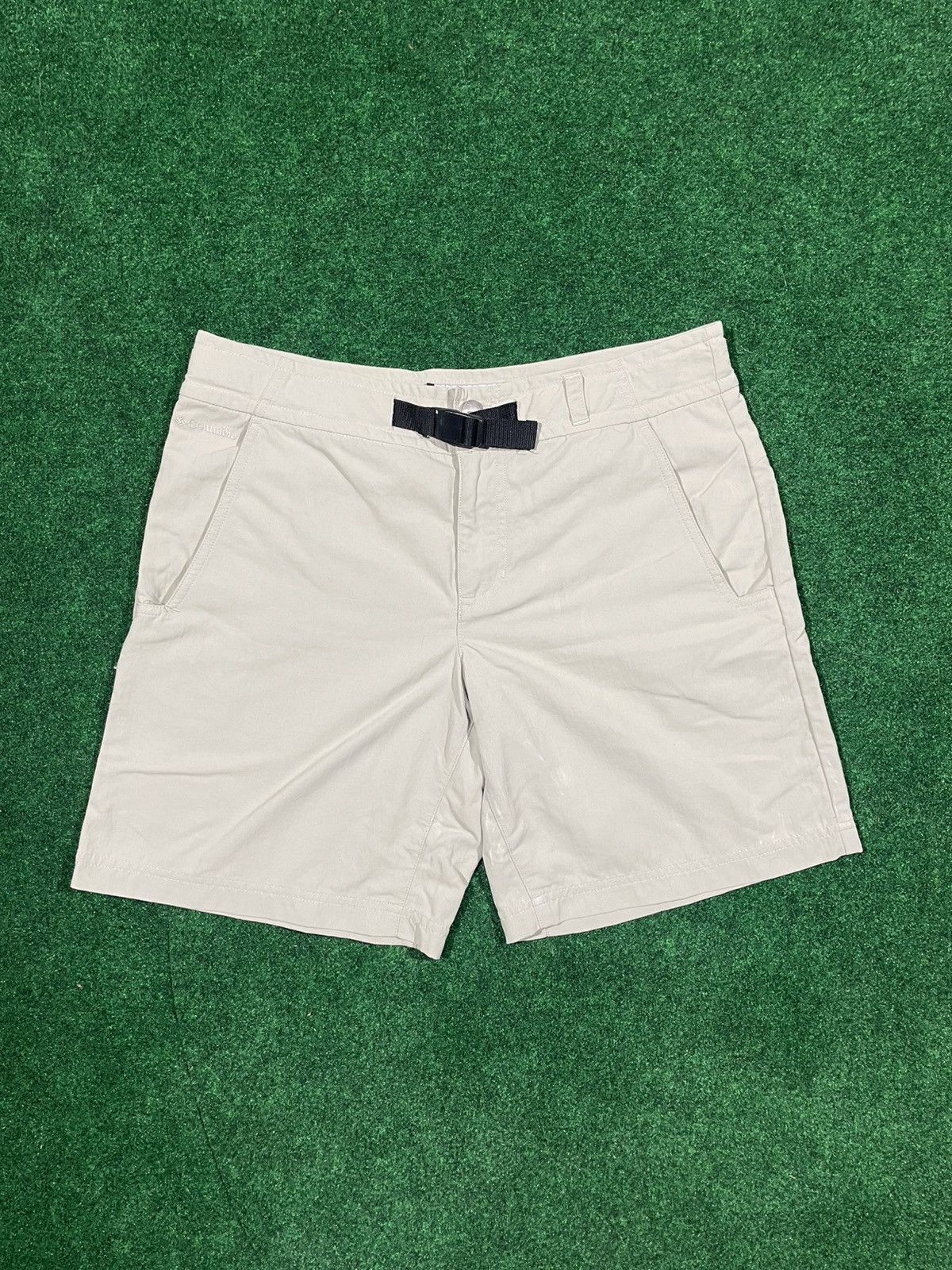 Columbia × Vintage Vintage Women's titanium Columbia Hiking Shorts Size 30" / US 8 / IT 44 - 1 Thumbnail