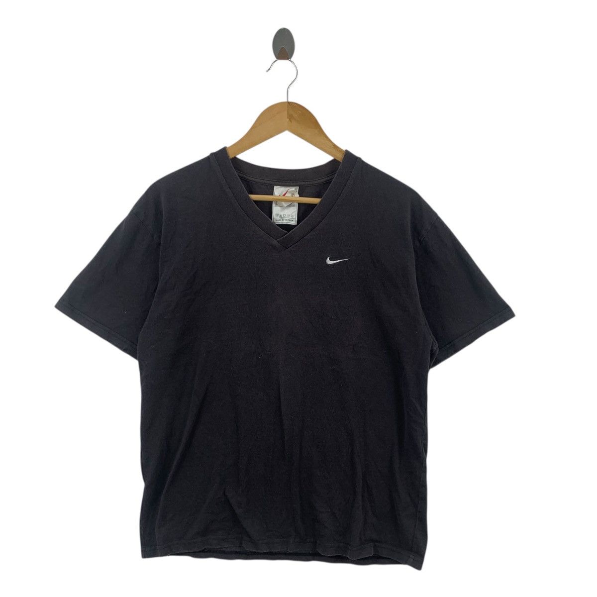 Nike Vintage NIKE USA SWOOSH Embroidered Logo Sun Faded Tee Size US L / EU 52-54 / 3 - 3 Thumbnail