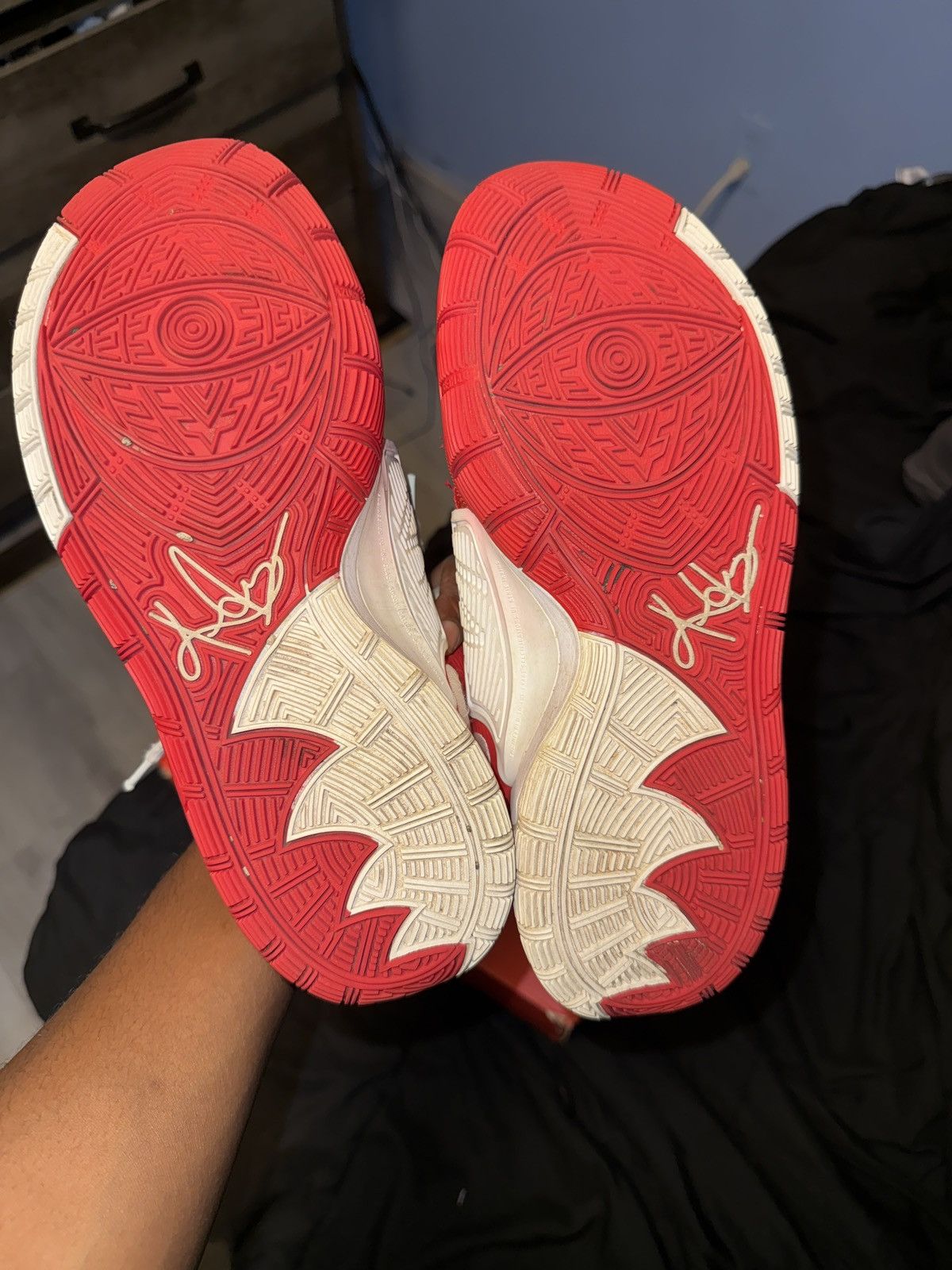 Nike Kyrie 6 University Red size 8 Size US 8 / EU 41 - 3 Thumbnail