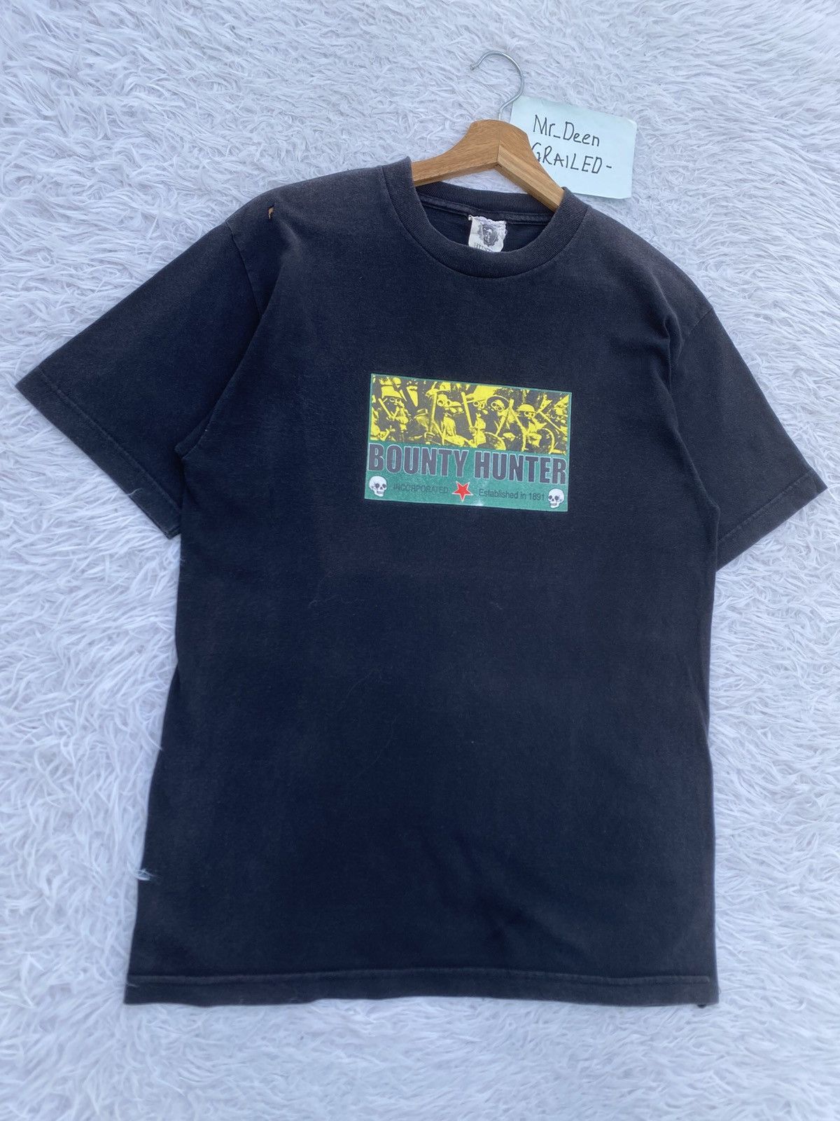 Bounty Hunter Rare Vtg 90s Bounty Hunter Army Wear Gas Mask Skulls Tshirt Size US S / EU 44-46 / 1 - 4 Thumbnail
