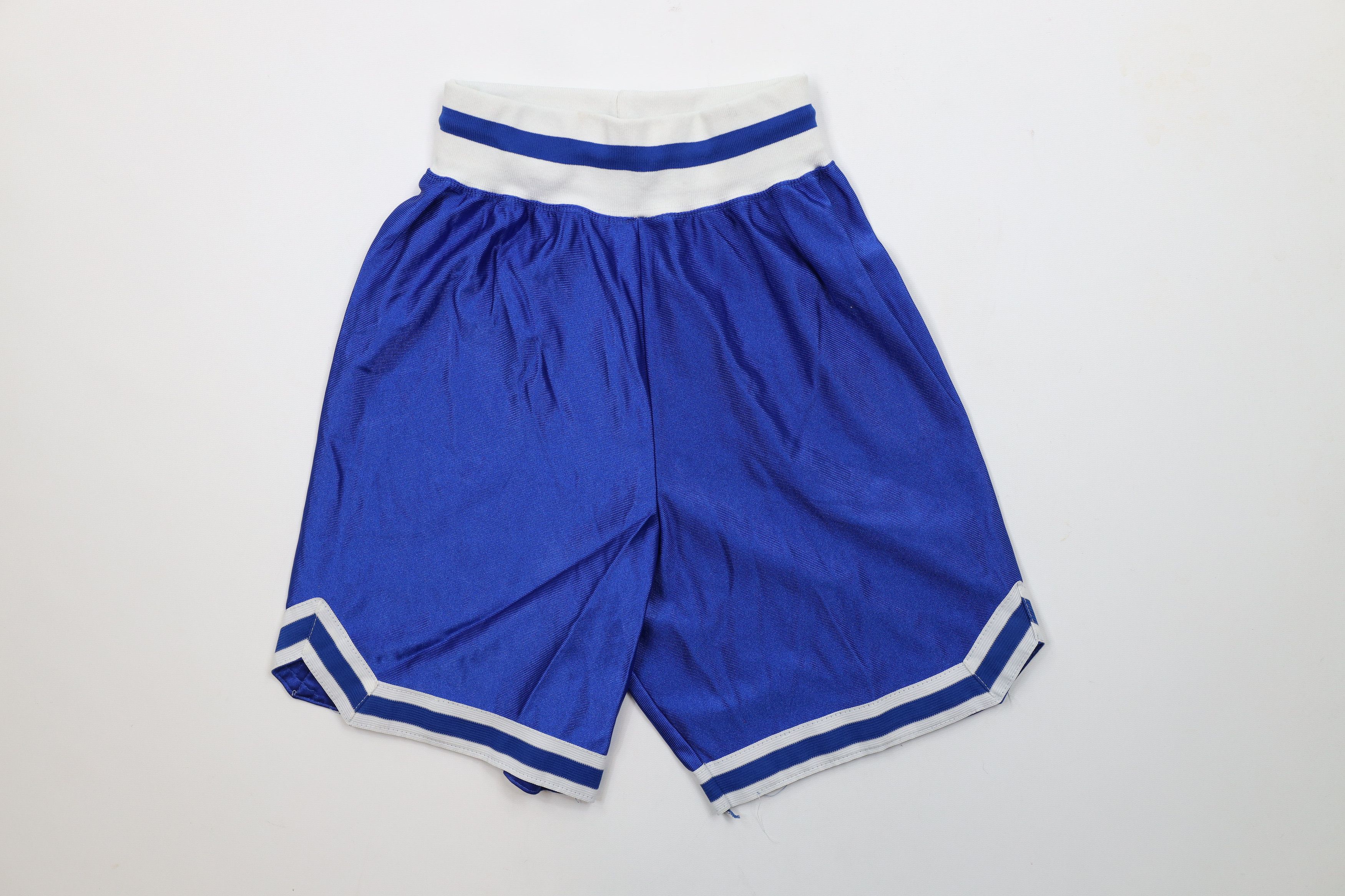 Vintage Vintage 90s Streetwear Nylon Basketball Shorts Blue USA Size US 30 / EU 46 - 1 Thumbnail