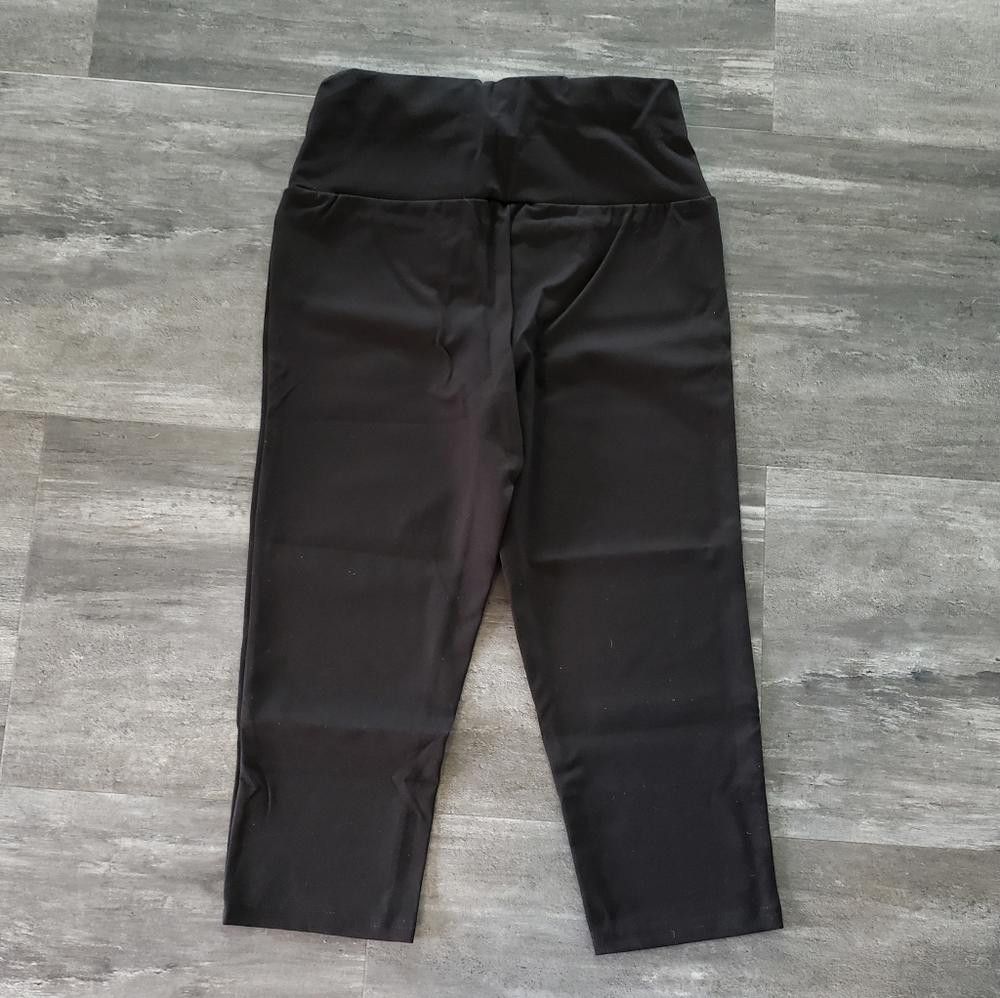 Shein Black SHEIN High Waisted Athletic Capri Size 28" / US 6 / IT 42 - 2 Thumbnail
