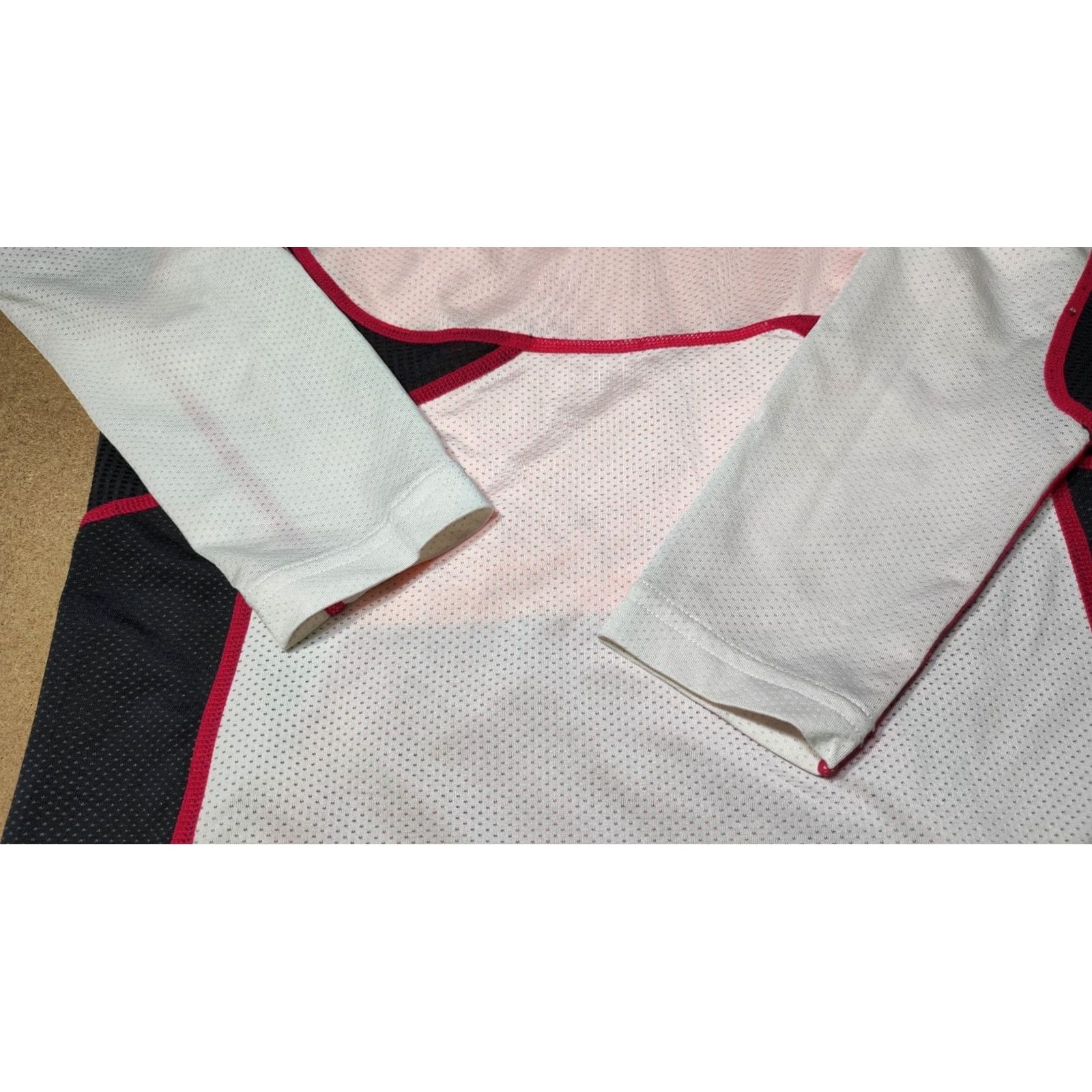 Vintage Bjorn Daehlie Womens Base Layer Size S Ski Thermal Hiking Winter Top Pullover Size S / US 4 / IT 40 - 6 Thumbnail