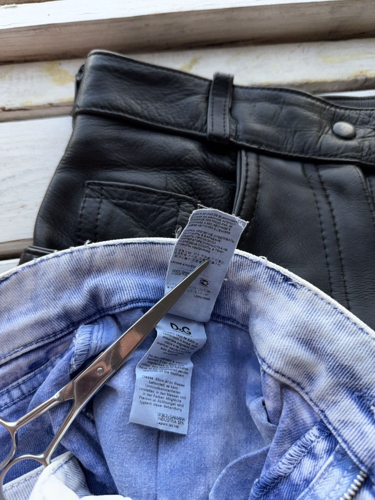 Designer × Dolce & Gabbana D&G Bleached Denim Mini Skirt Y2K Low Rise Size 27 Italy Size 27" / US 4 / IT 40 - 12 Thumbnail
