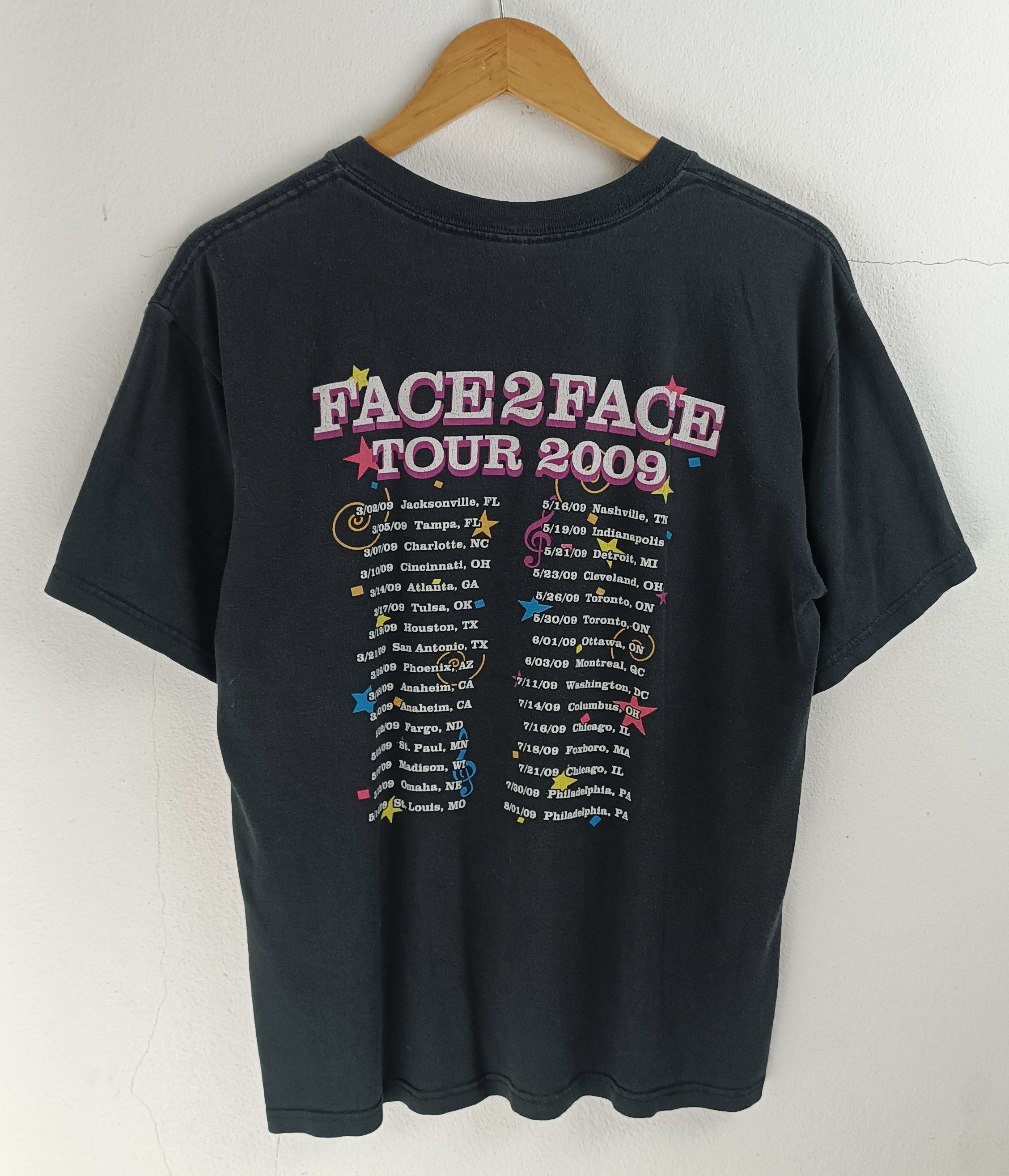 Band Tees VINTAGE '09 BILLY JOEL & ELTON JOHN FACE2FACE TOUR VERY RARE Size US M / EU 48-50 / 2 - 4 Thumbnail