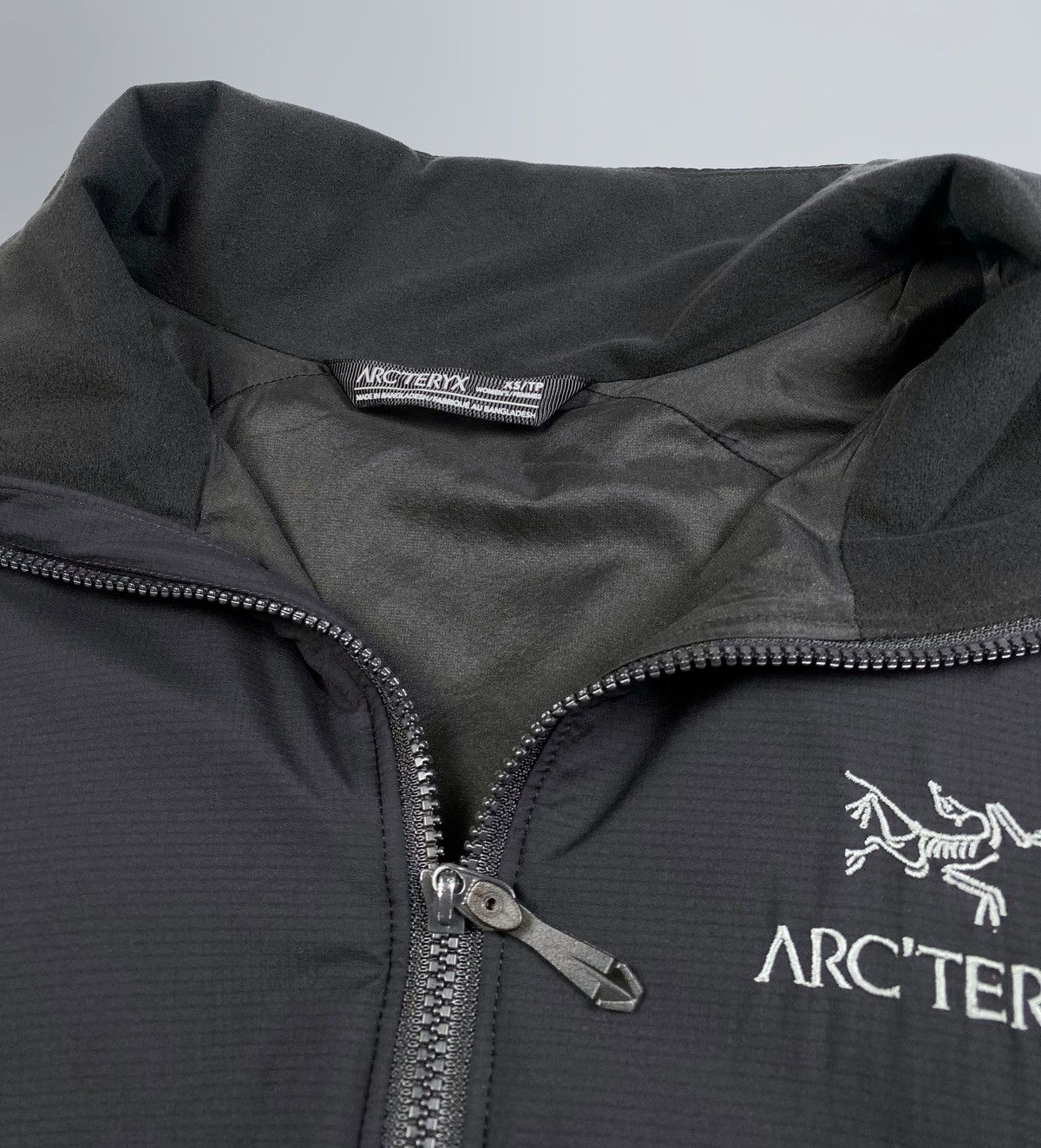 Arc'teryx Women's AW22 Arc'teryx Atom Jacket Black Insulated Size XS Size XS / US 0-2 / IT 36-38 - 20 Thumbnail