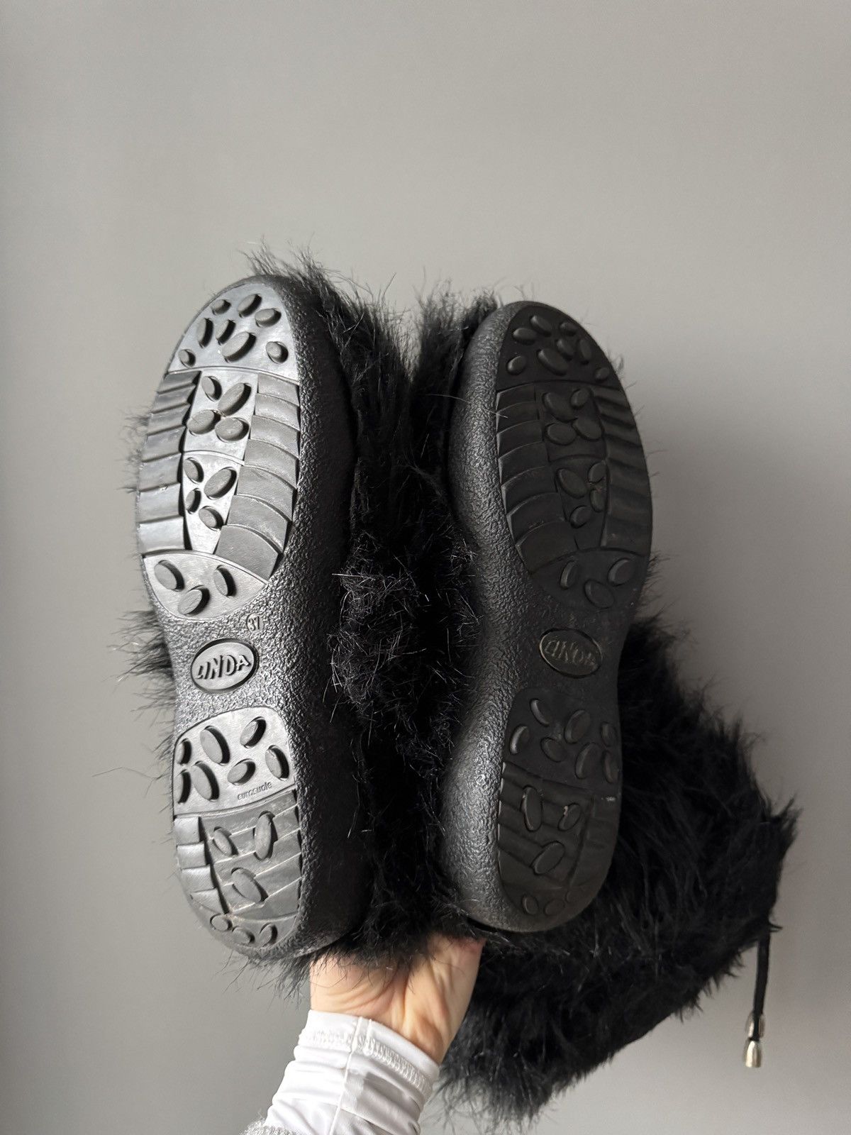 Japanese Brand Vintage DOLOMITE GOAT HAIR WOOL LINED YETI FUR BOOTS Size US 7 / IT 37 - 3 Thumbnail