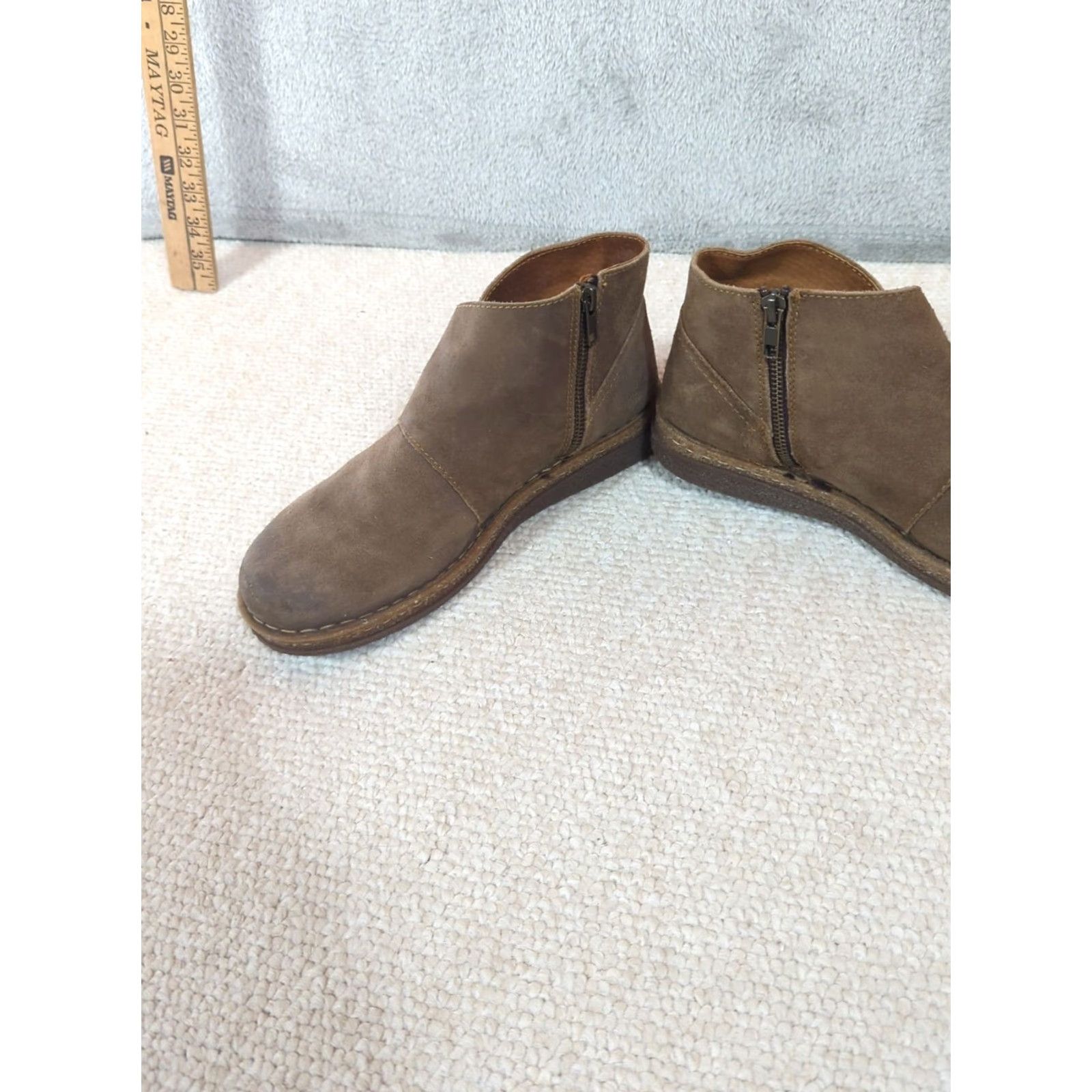 Born Børn Tora Crossover Ankle Boots Brown Suede Side Zip Women’s Size 10 Size US 10 / IT 40 - 5 Thumbnail